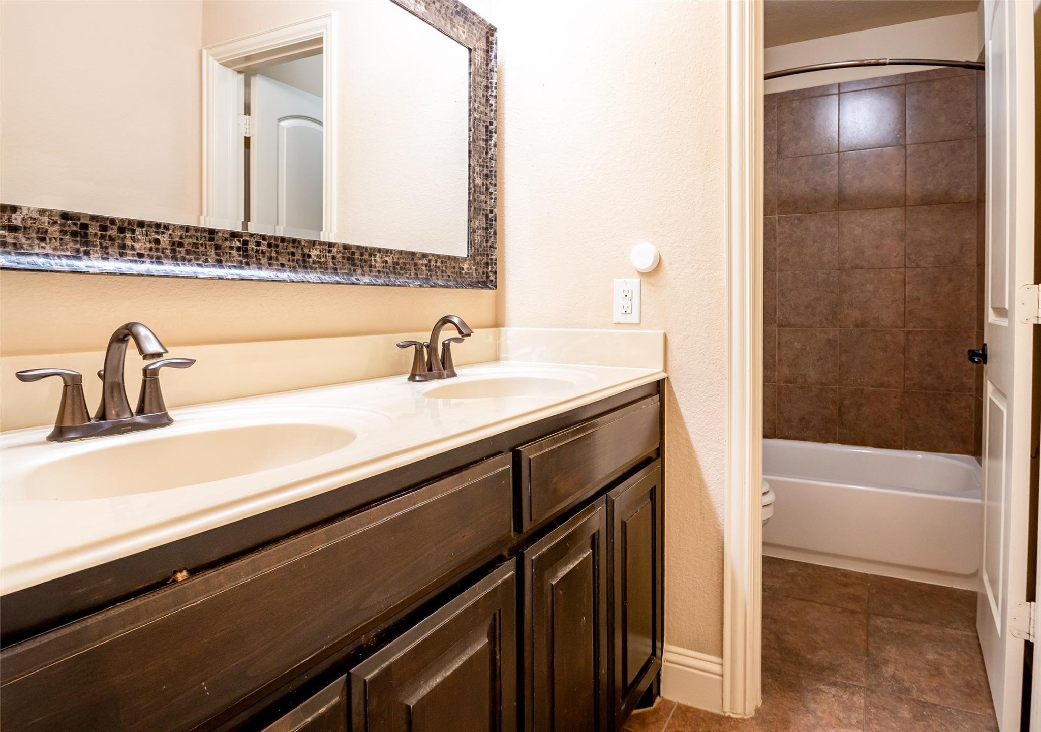 8436 Town Walk Drive North Richland Hills TX 76182