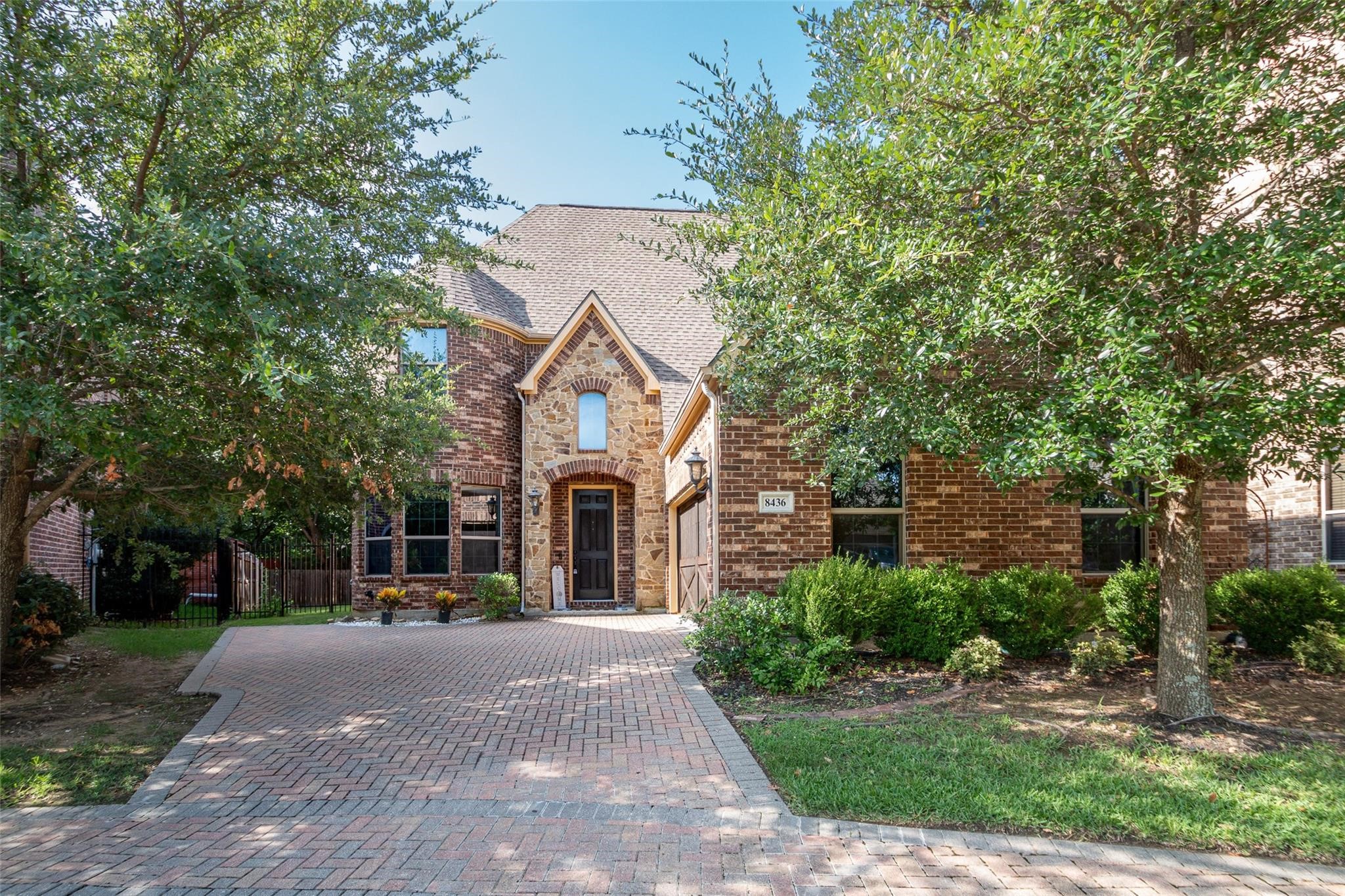 8436 Town Walk Drive North Richland Hills TX 76182