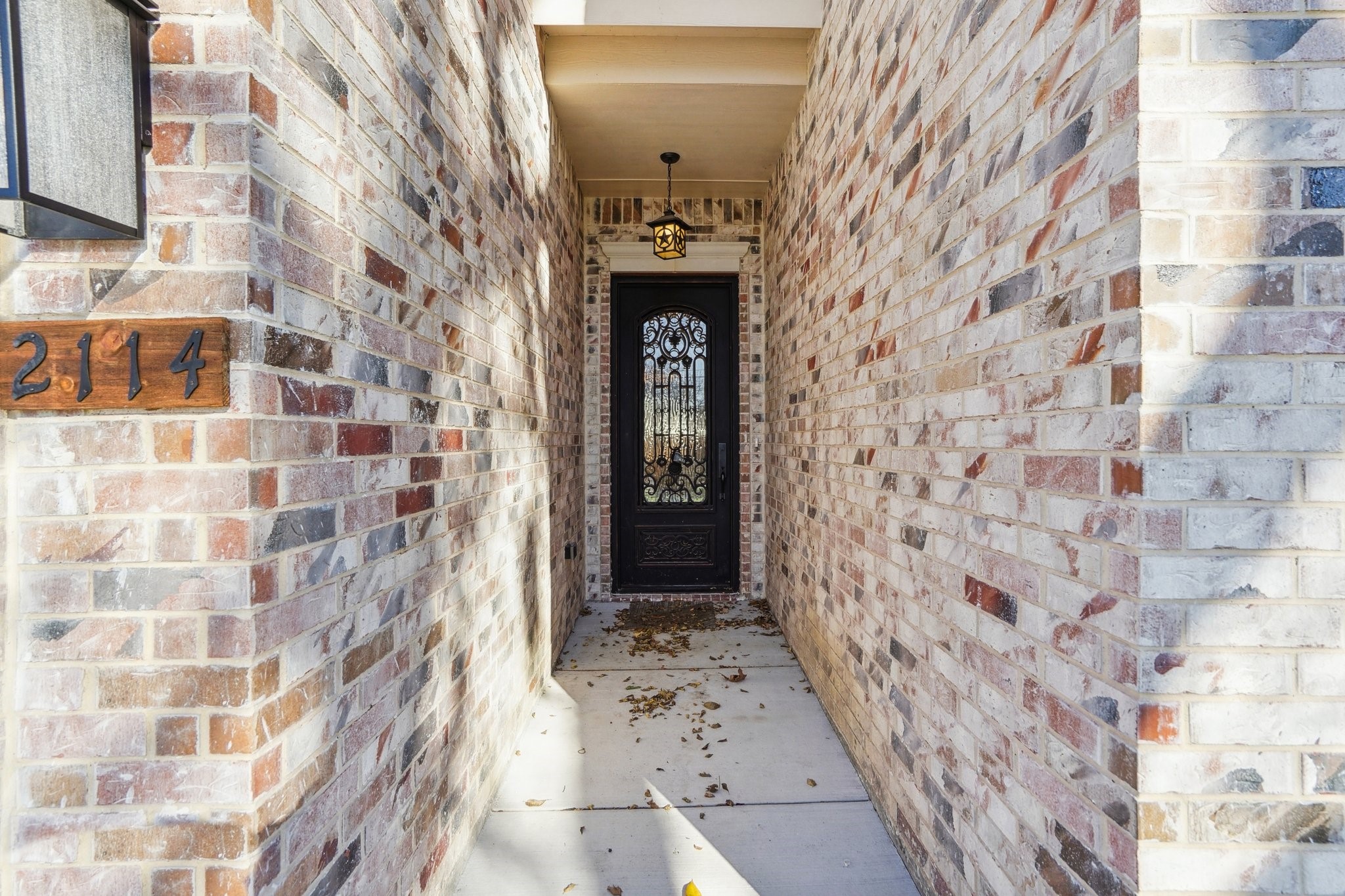 2114 Spikes Street Grand Prairie TX 75051
