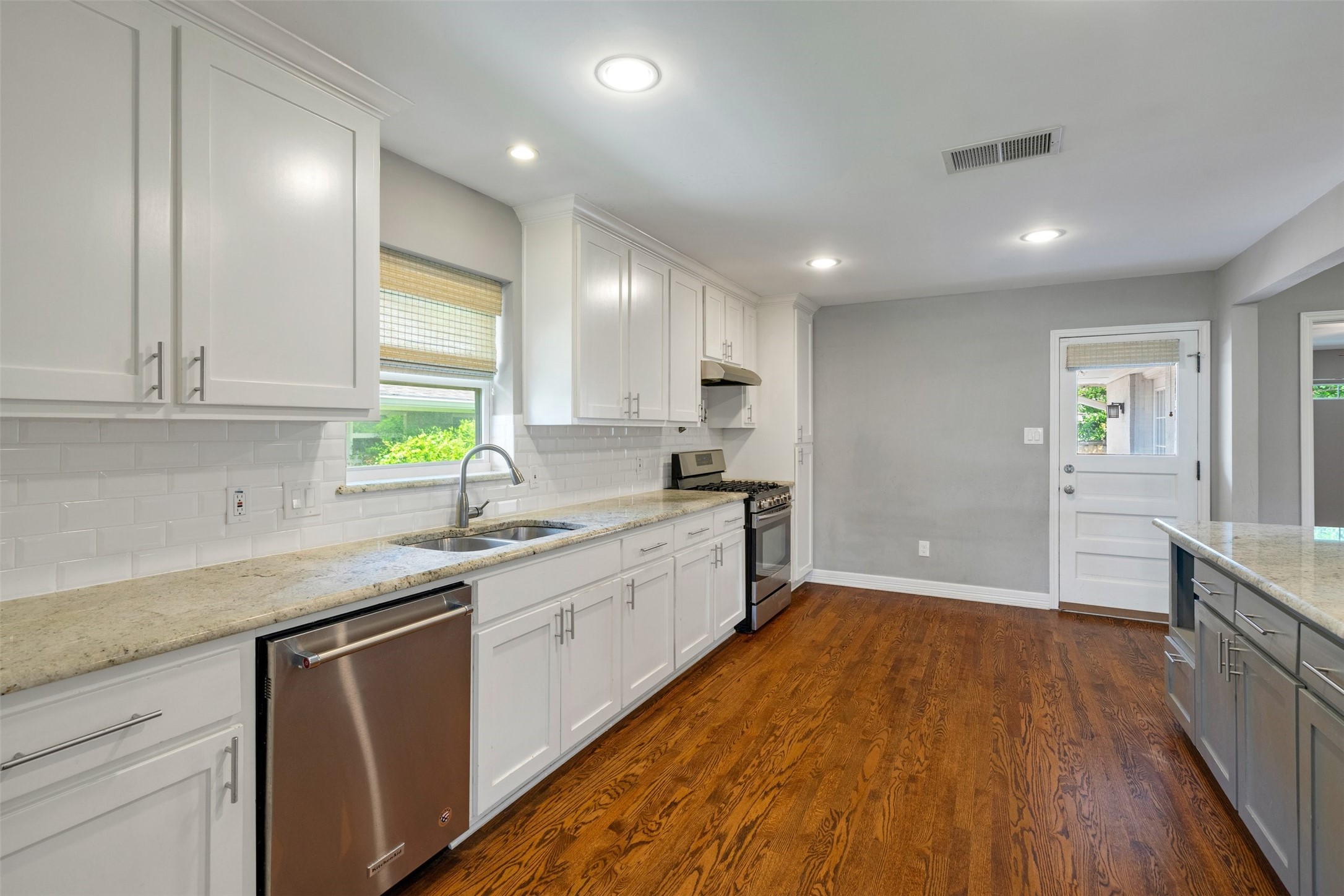 4628 Surf Drive Dallas TX 75214
