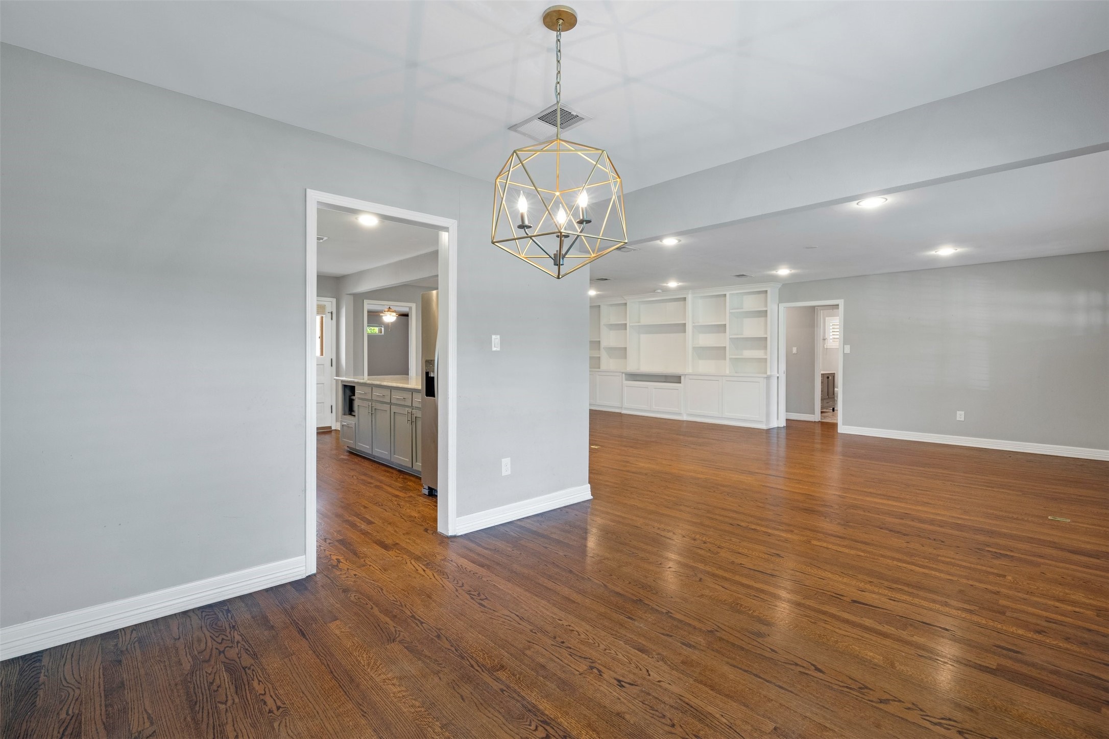 4628 Surf Drive Dallas TX 75214