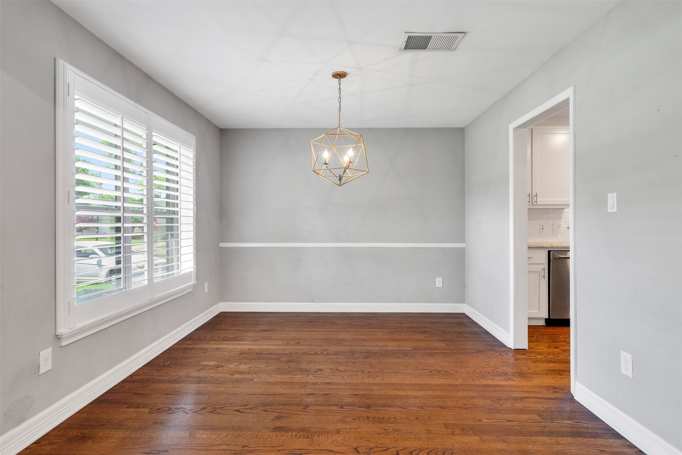 4628 Surf Drive Dallas TX 75214