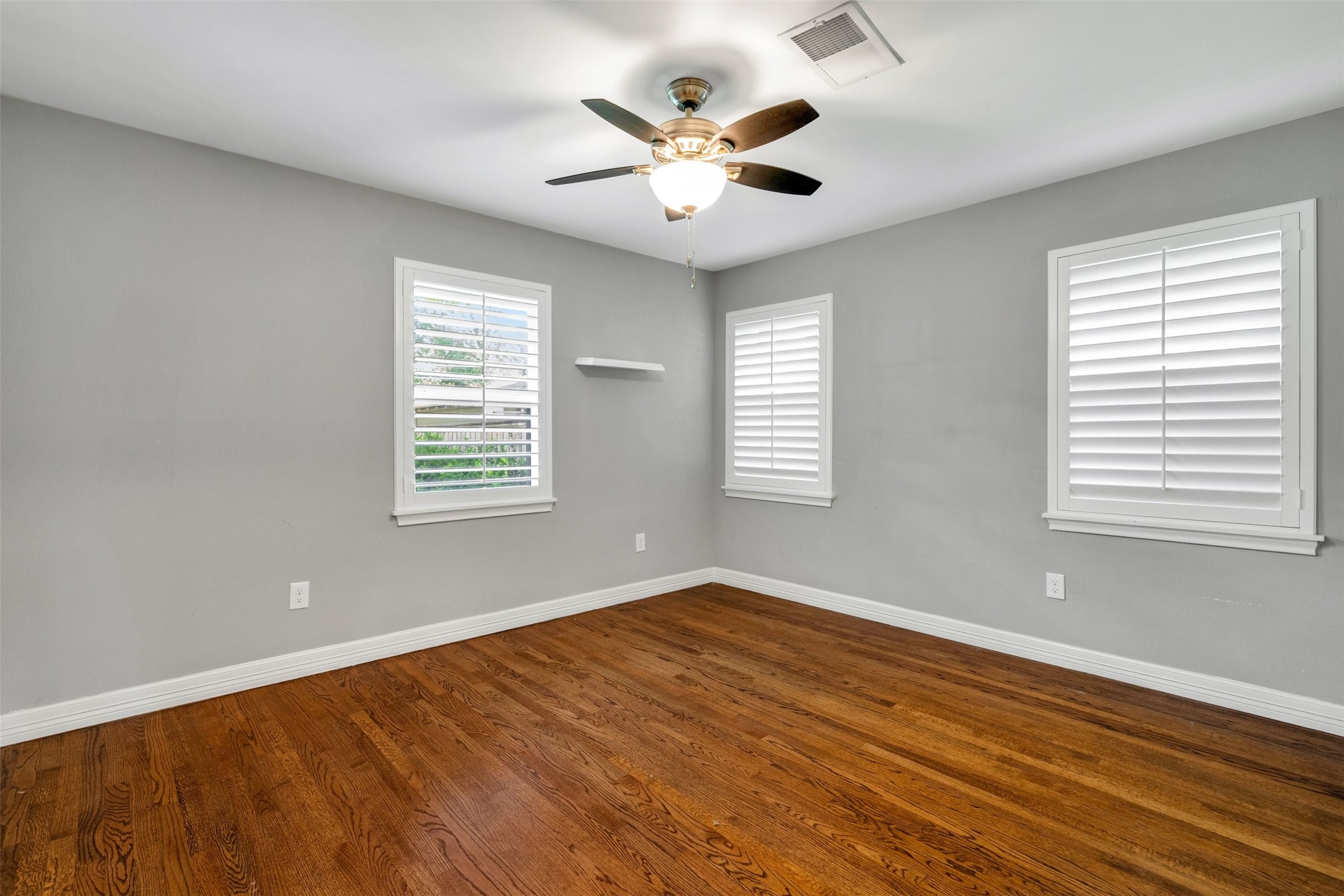 4628 Surf Drive Dallas TX 75214