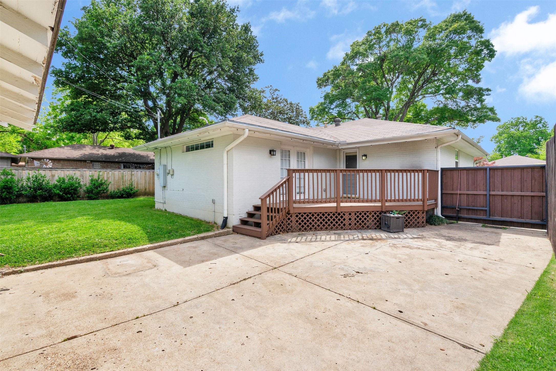 4628 Surf Drive Dallas TX 75214