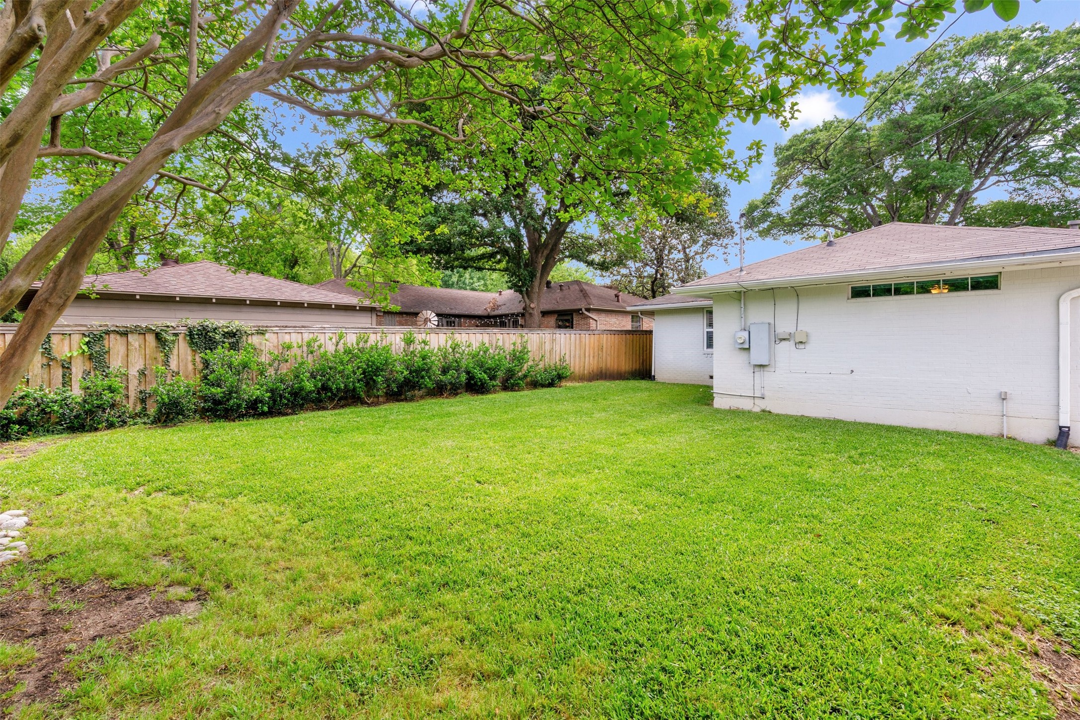 4628 Surf Drive Dallas TX 75214
