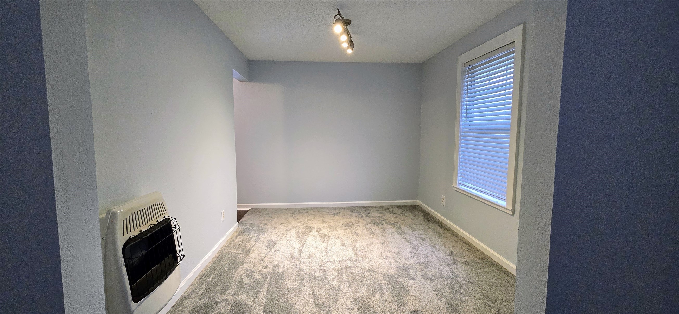 2861 W Devitt Street Fort Worth TX 76109