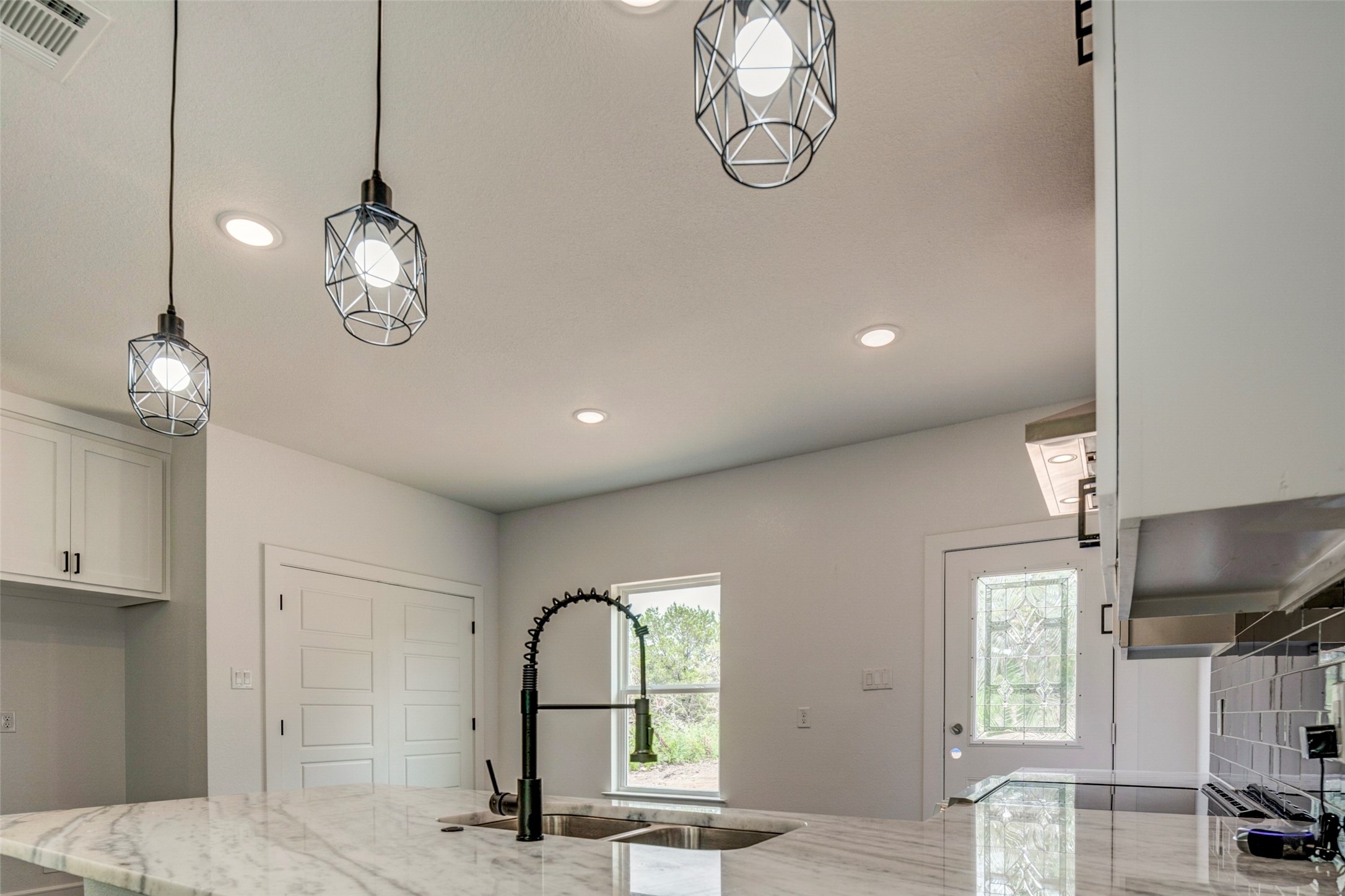 2513 Quail Run Trail Granbury TX 76048