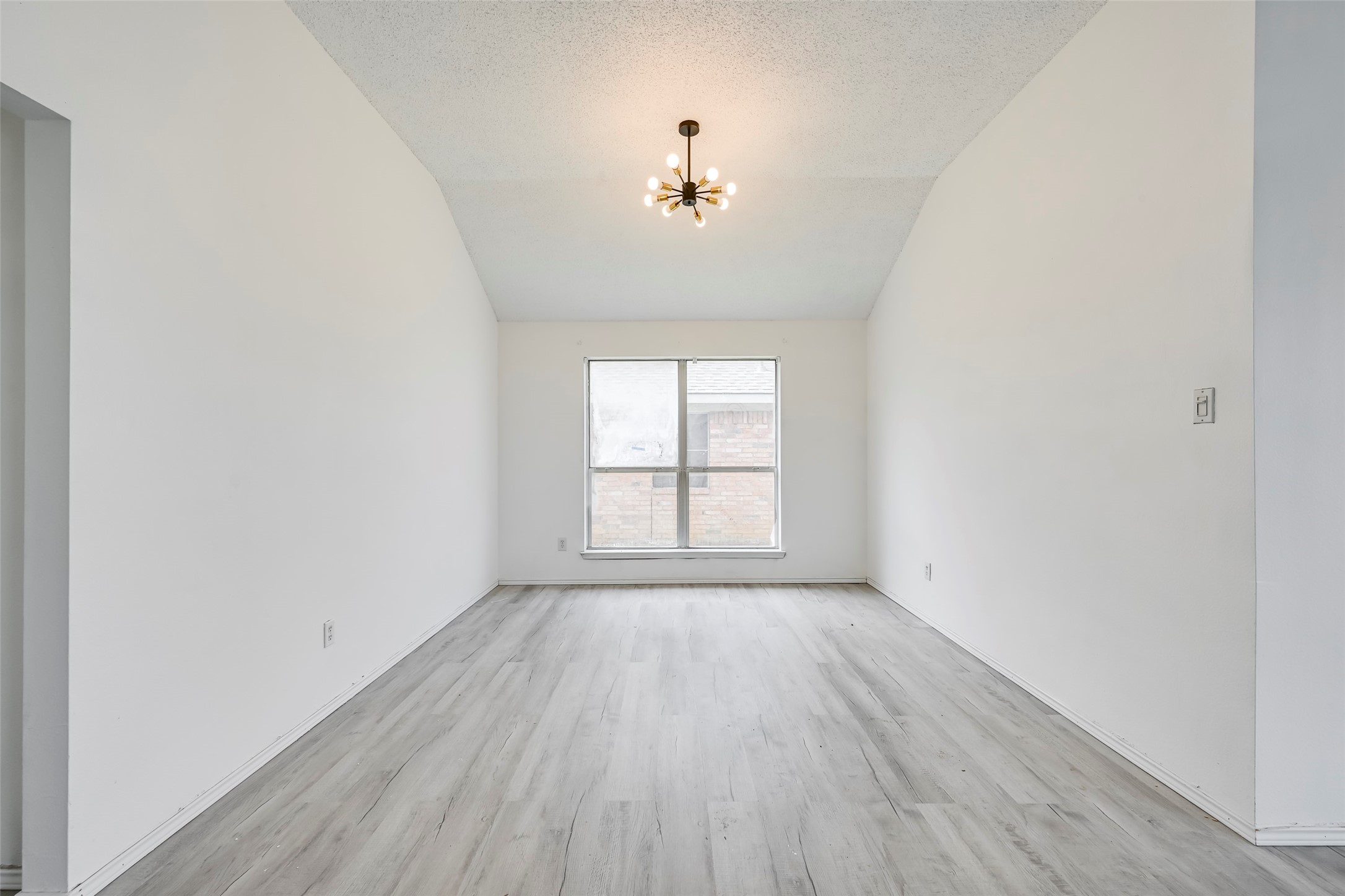 809 Elbe Drive Arlington TX 76001