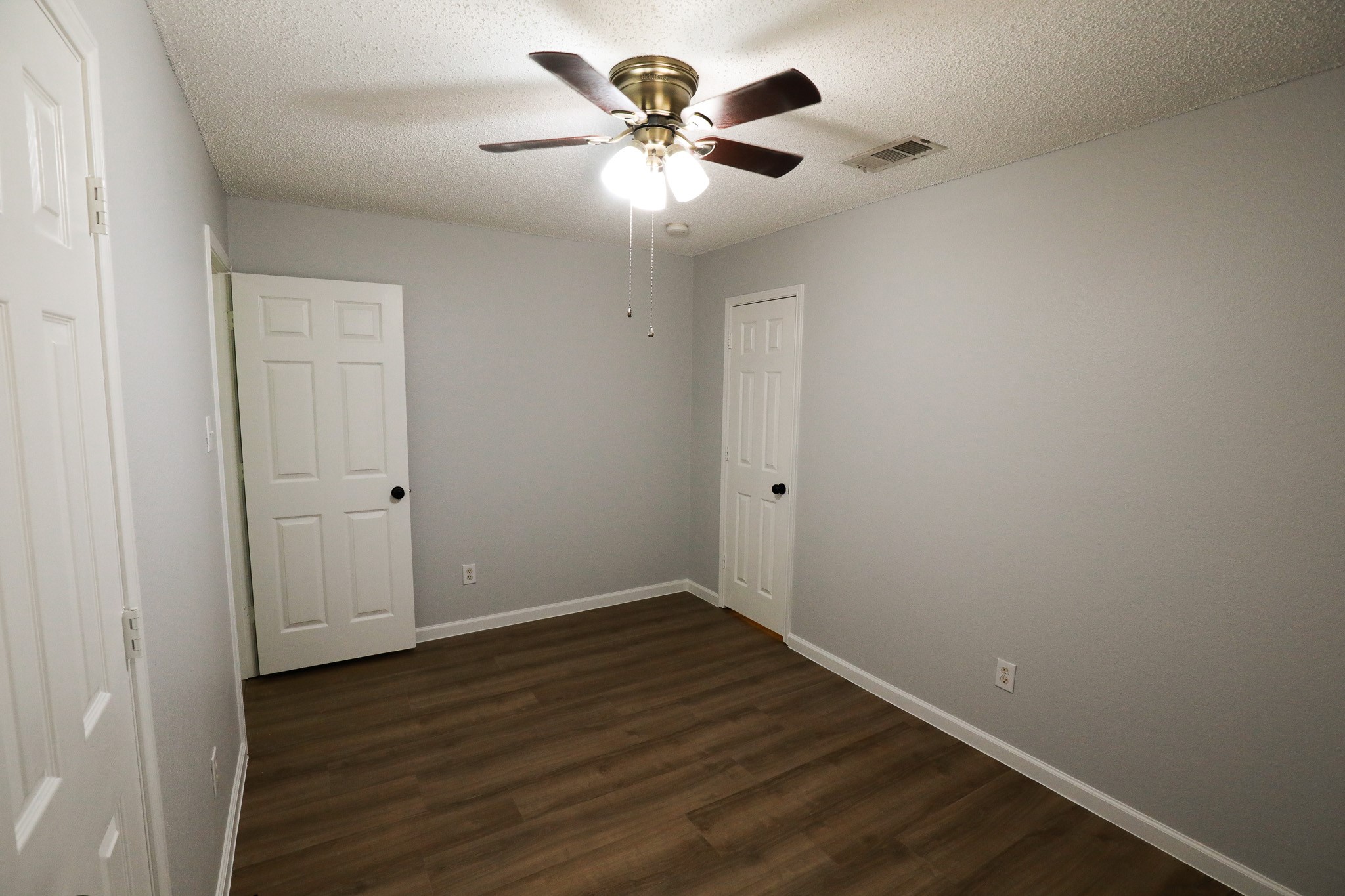 5616 Indian Hill Drive Arlington TX 76018