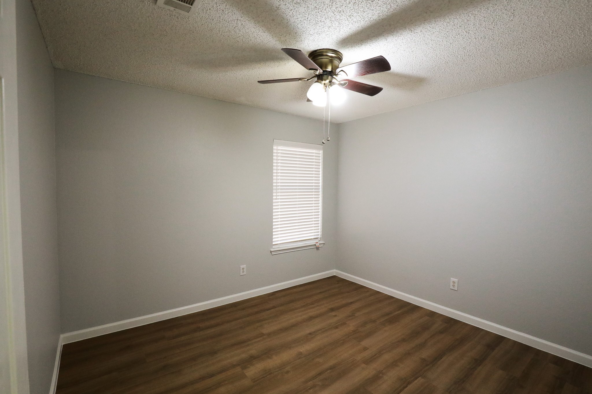 5616 Indian Hill Drive Arlington TX 76018