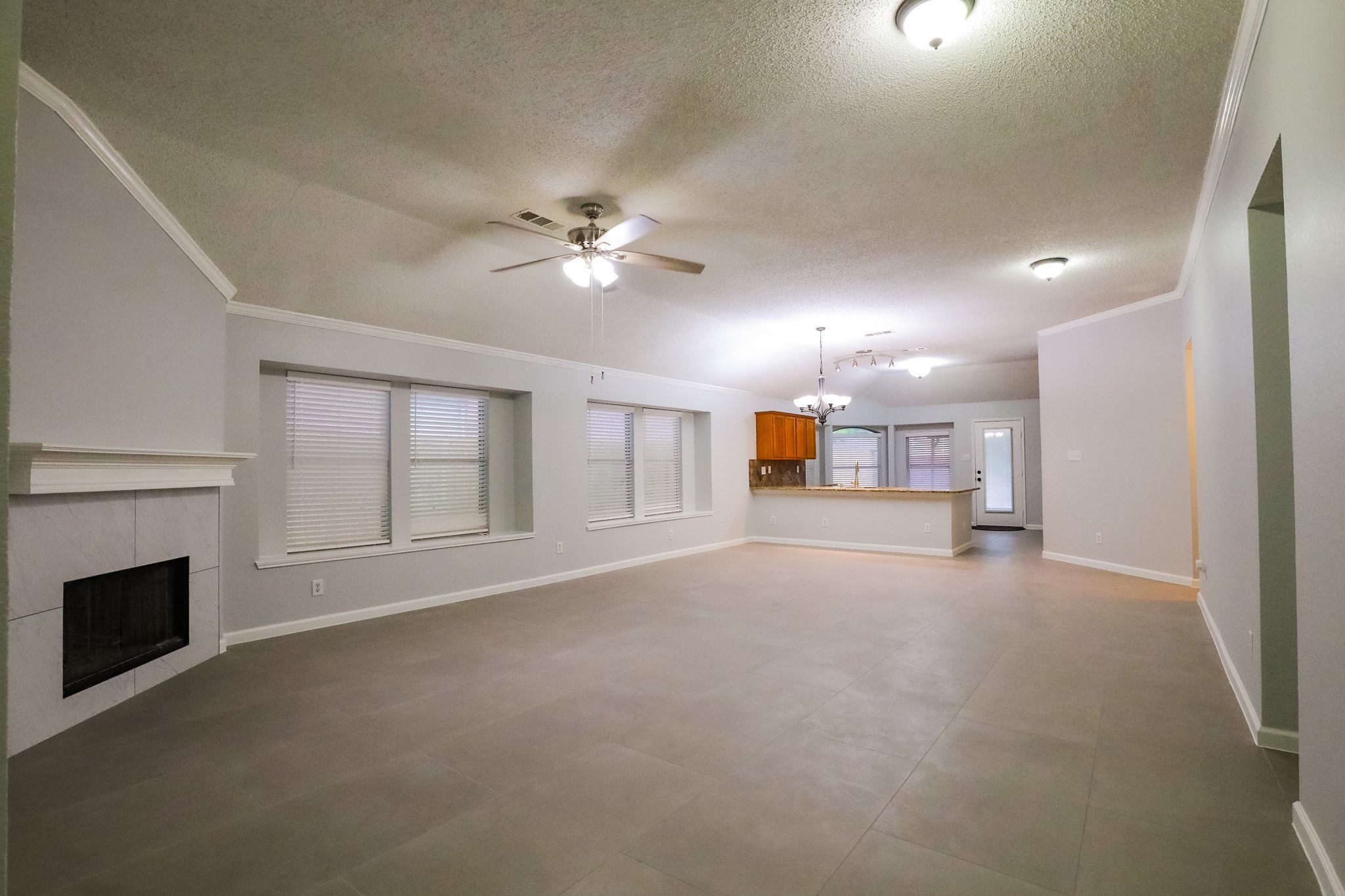 5616 Indian Hill Drive Arlington TX 76018