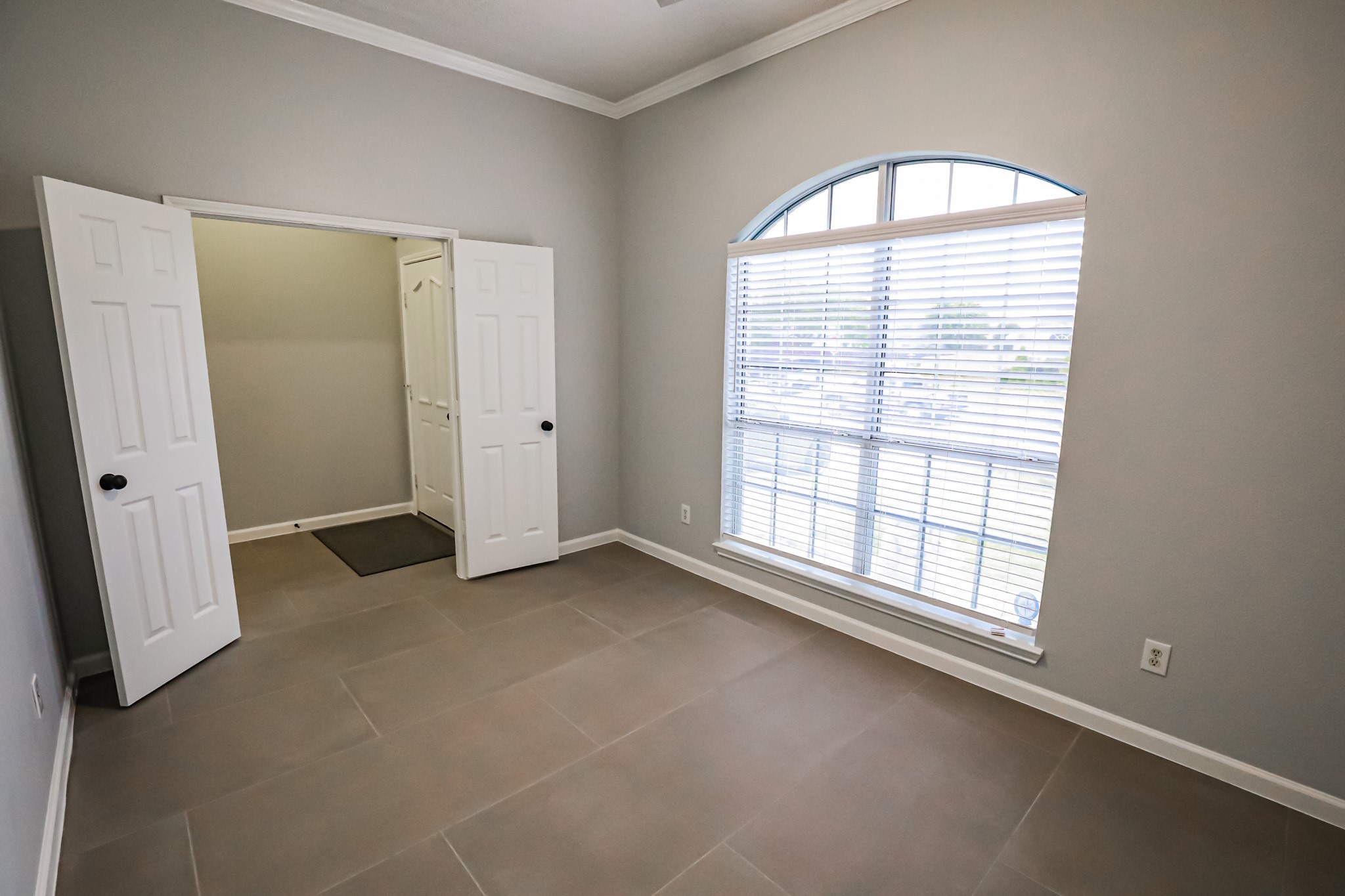 5616 Indian Hill Drive Arlington TX 76018