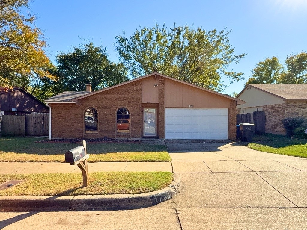 1233 Steinburg Lane Fort Worth TX 76134