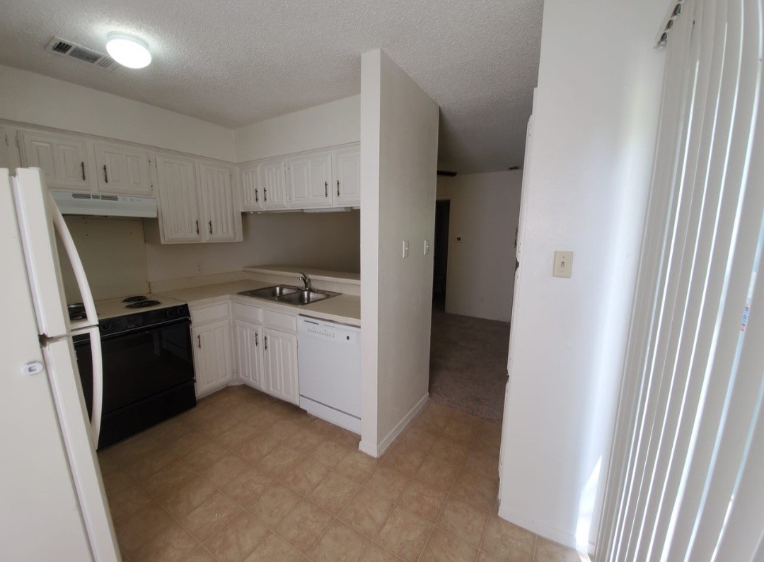 883 Waterfall Way Richardson TX 75080