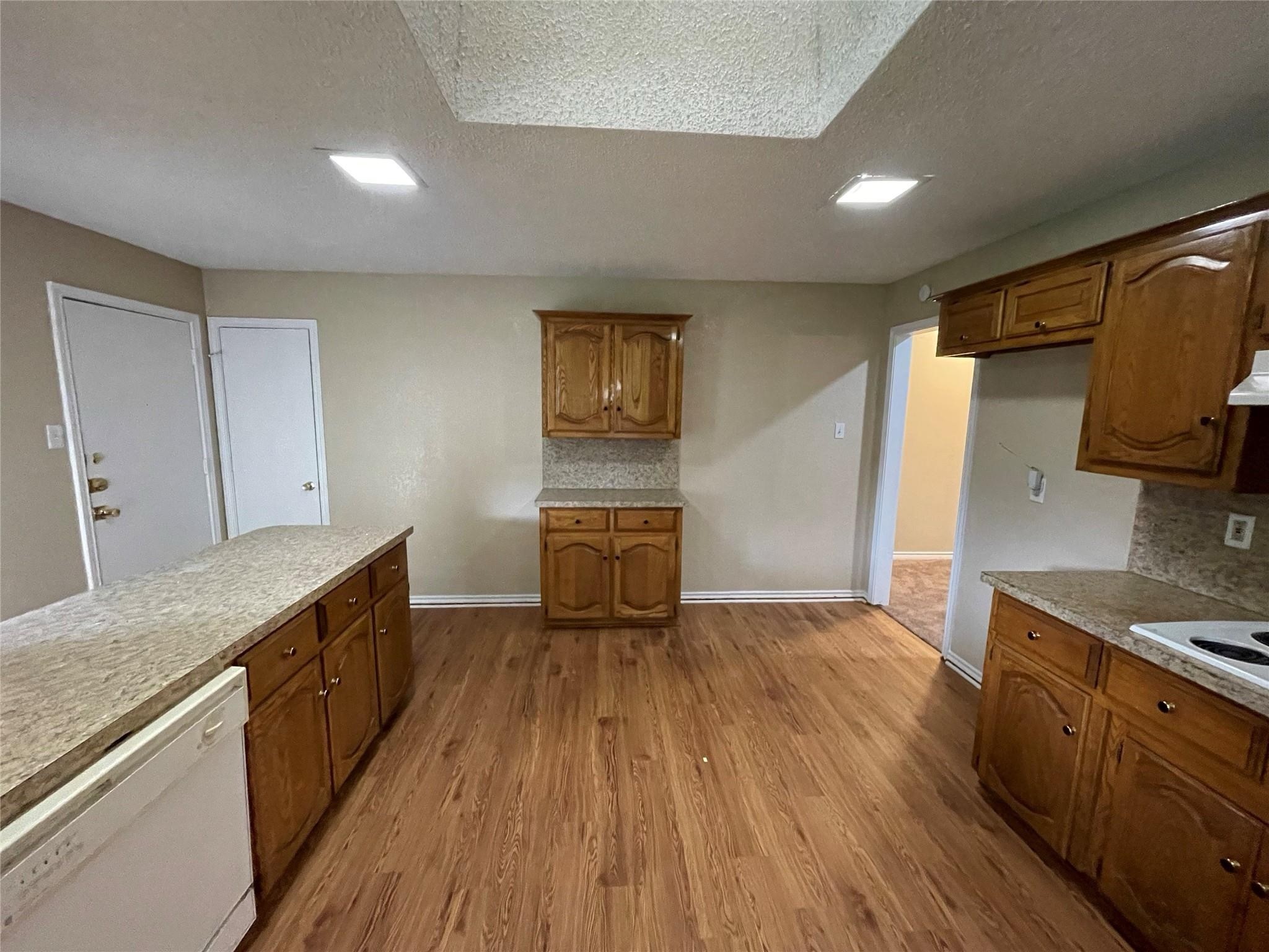 407 Hillcroft Circle Duncanville TX 75137