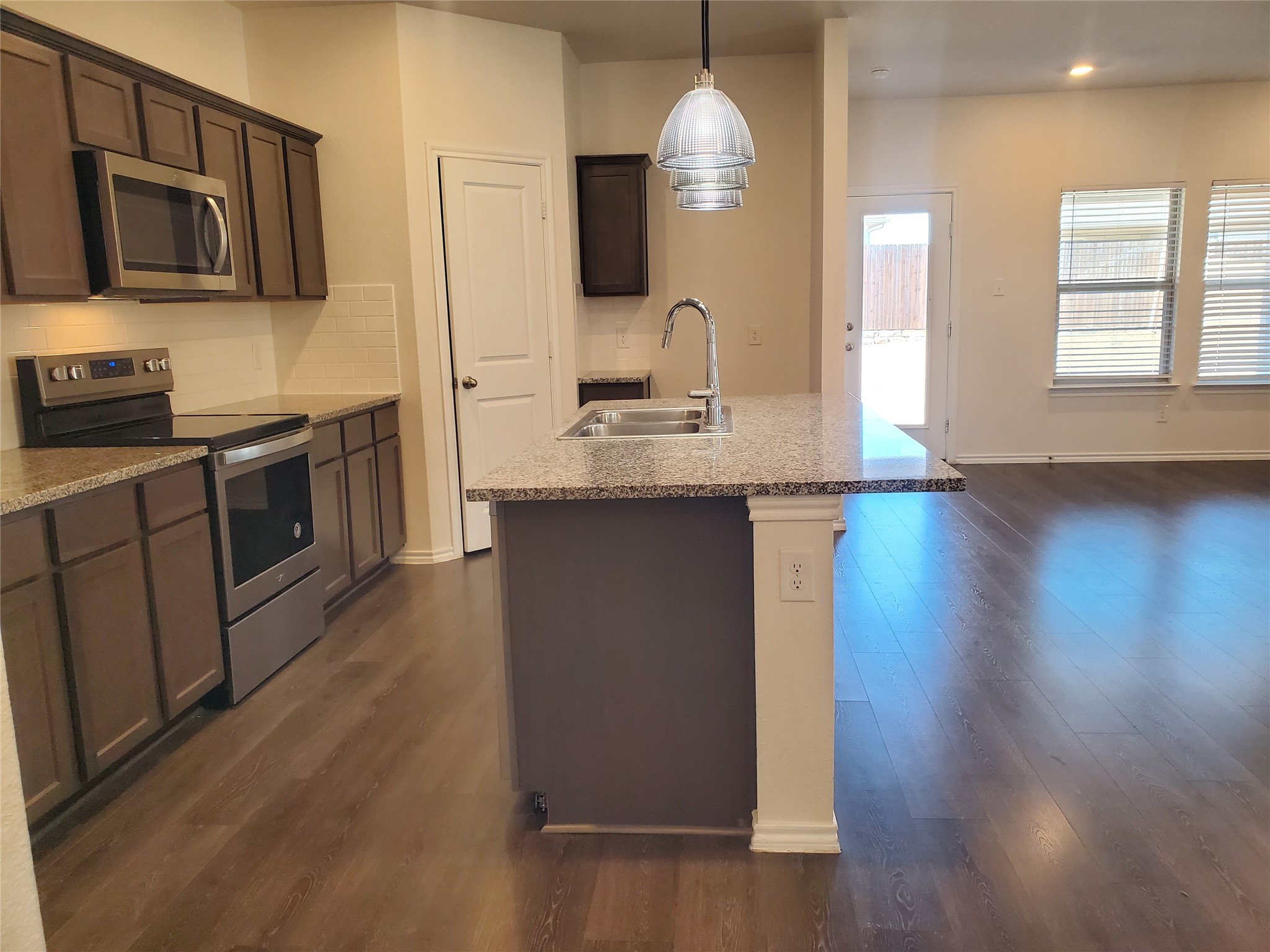 2043 Serval Lane Crandall TX 75114