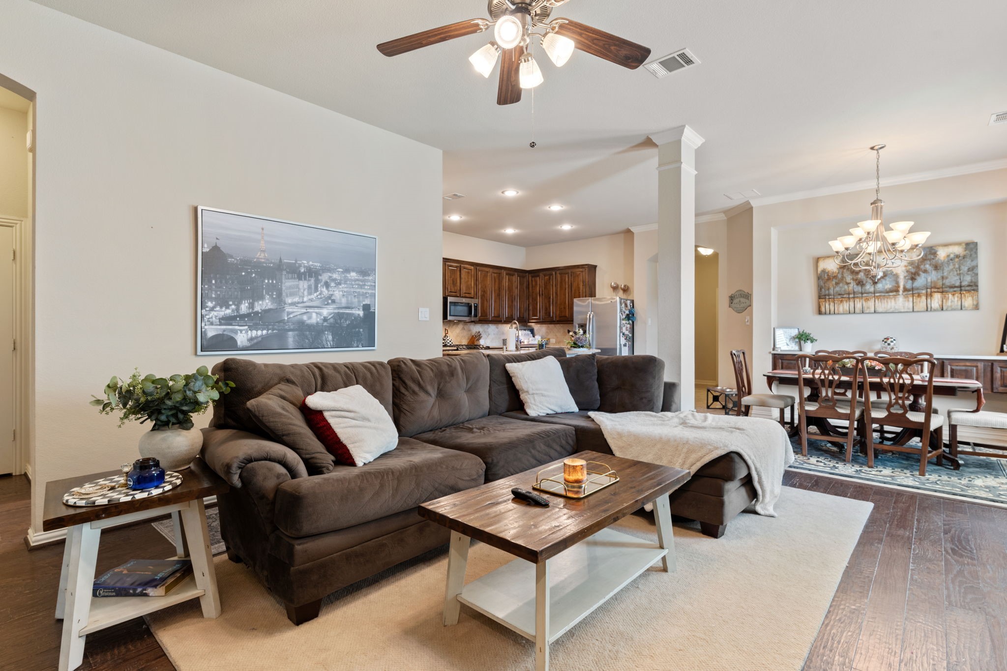 2844 Lacompte Drive Dallas TX 75227