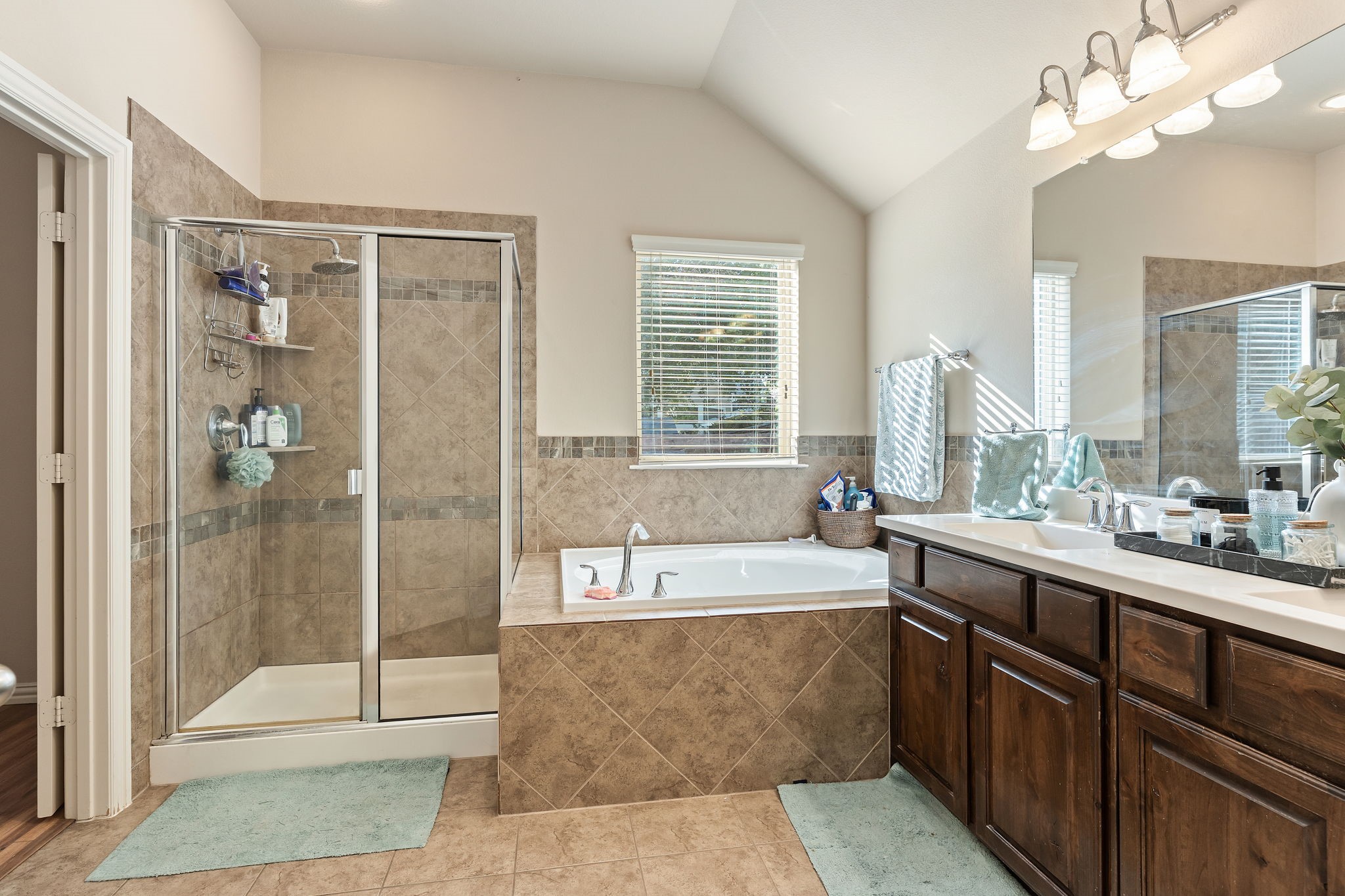 2844 Lacompte Drive Dallas TX 75227
