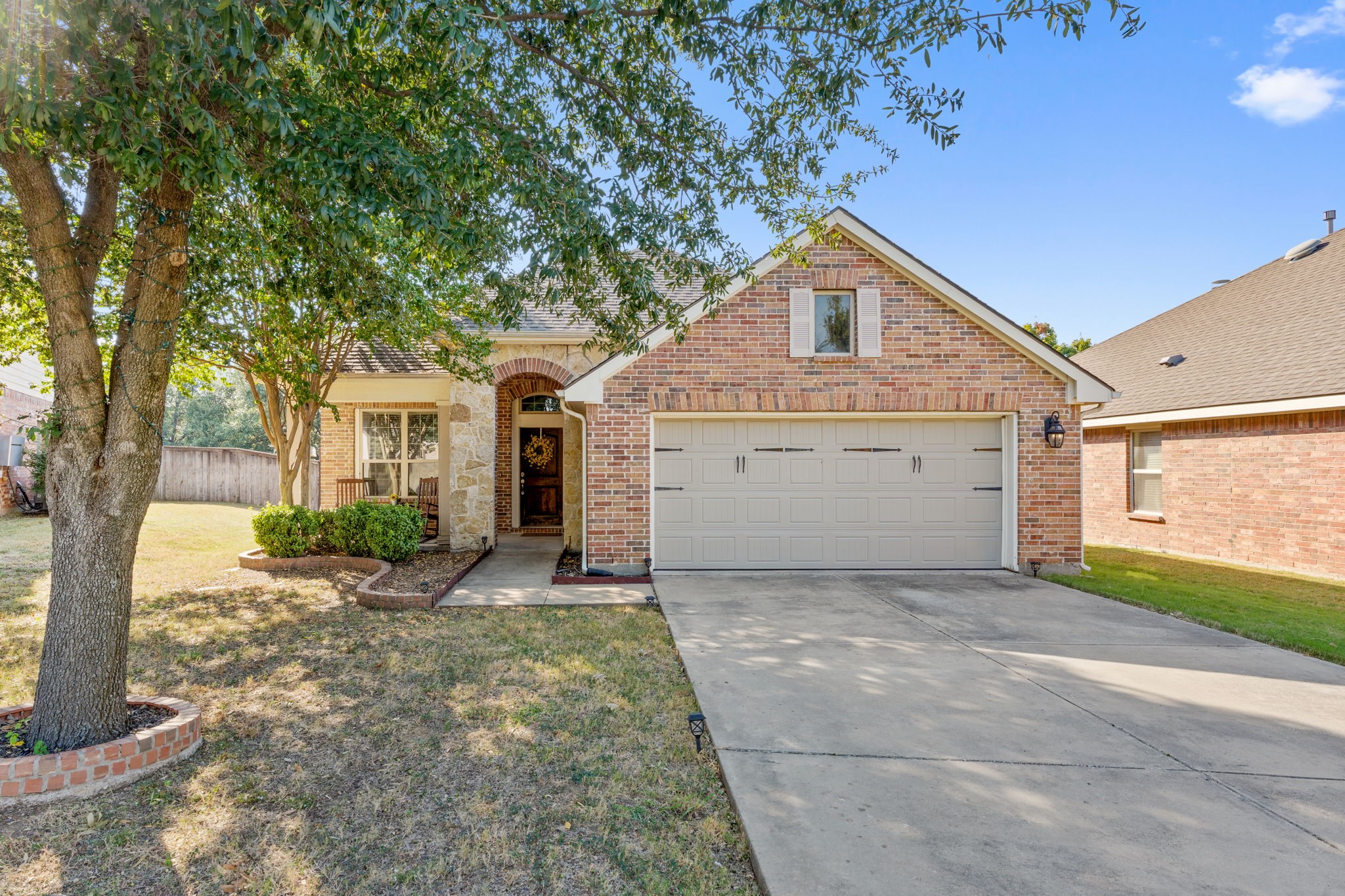 2844 Lacompte Drive Dallas TX 75227