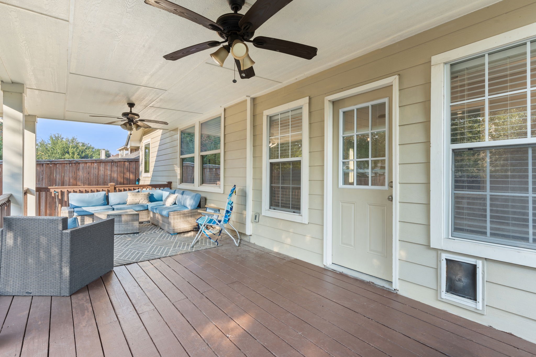 2844 Lacompte Drive Dallas TX 75227