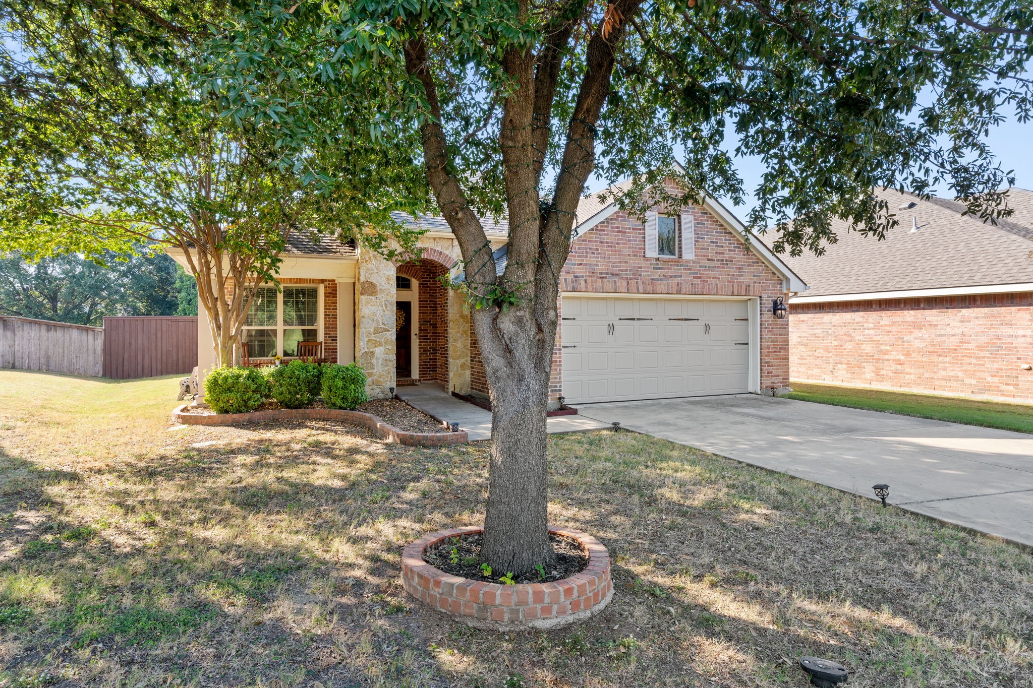 2844 Lacompte Drive Dallas TX 75227