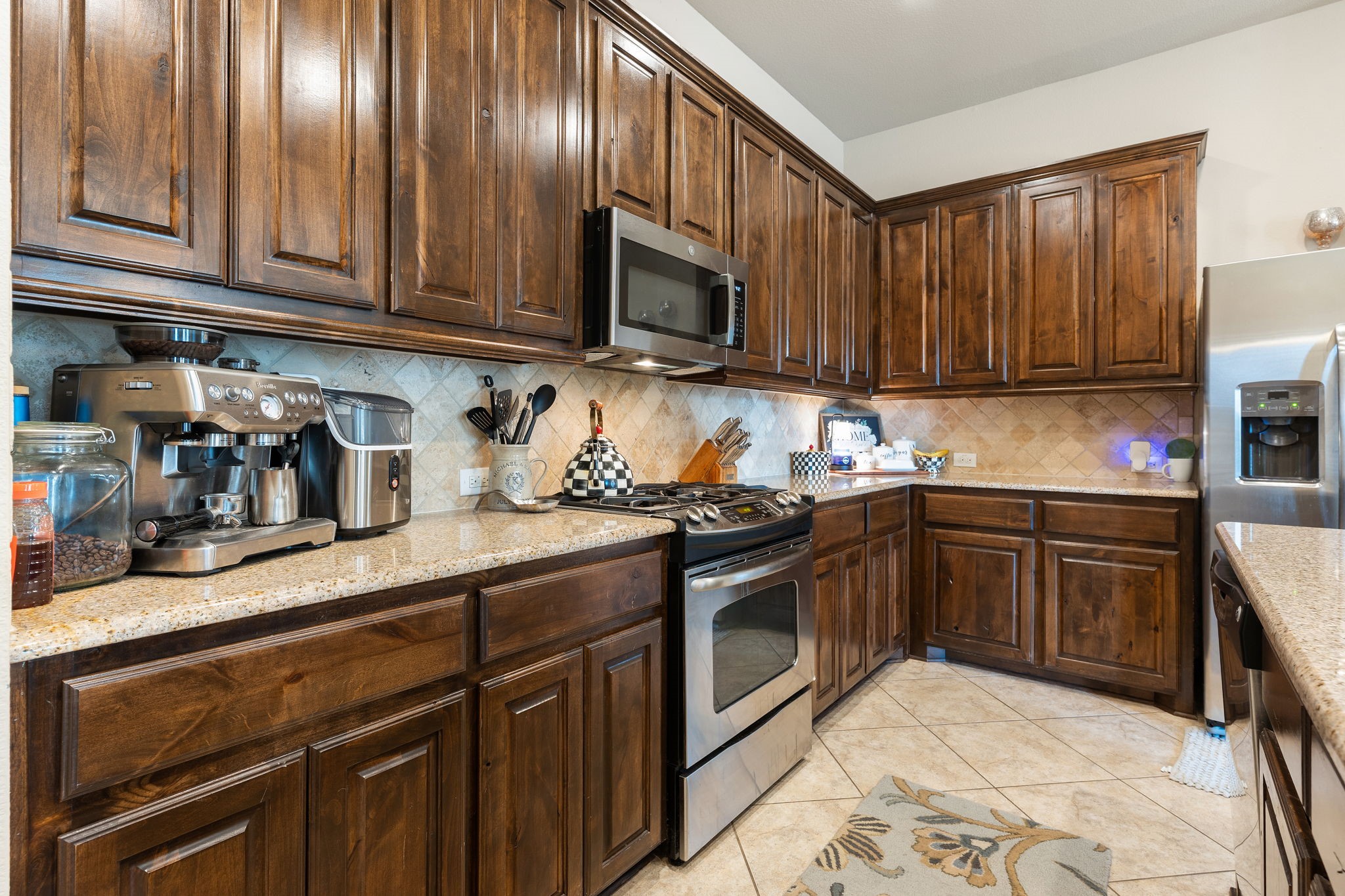 2844 Lacompte Drive Dallas TX 75227
