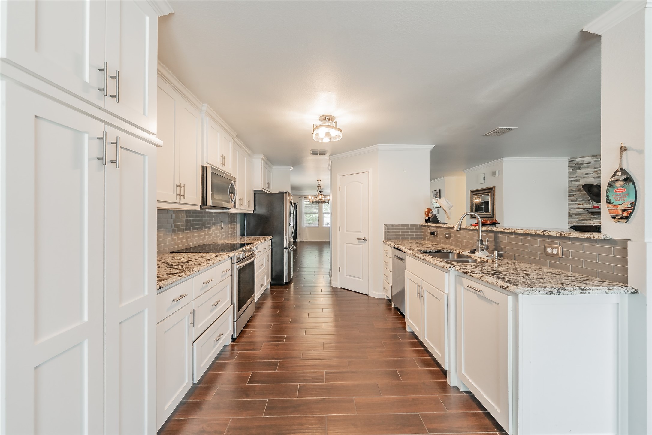 337 Snapdragon Court Burleson TX 76028
