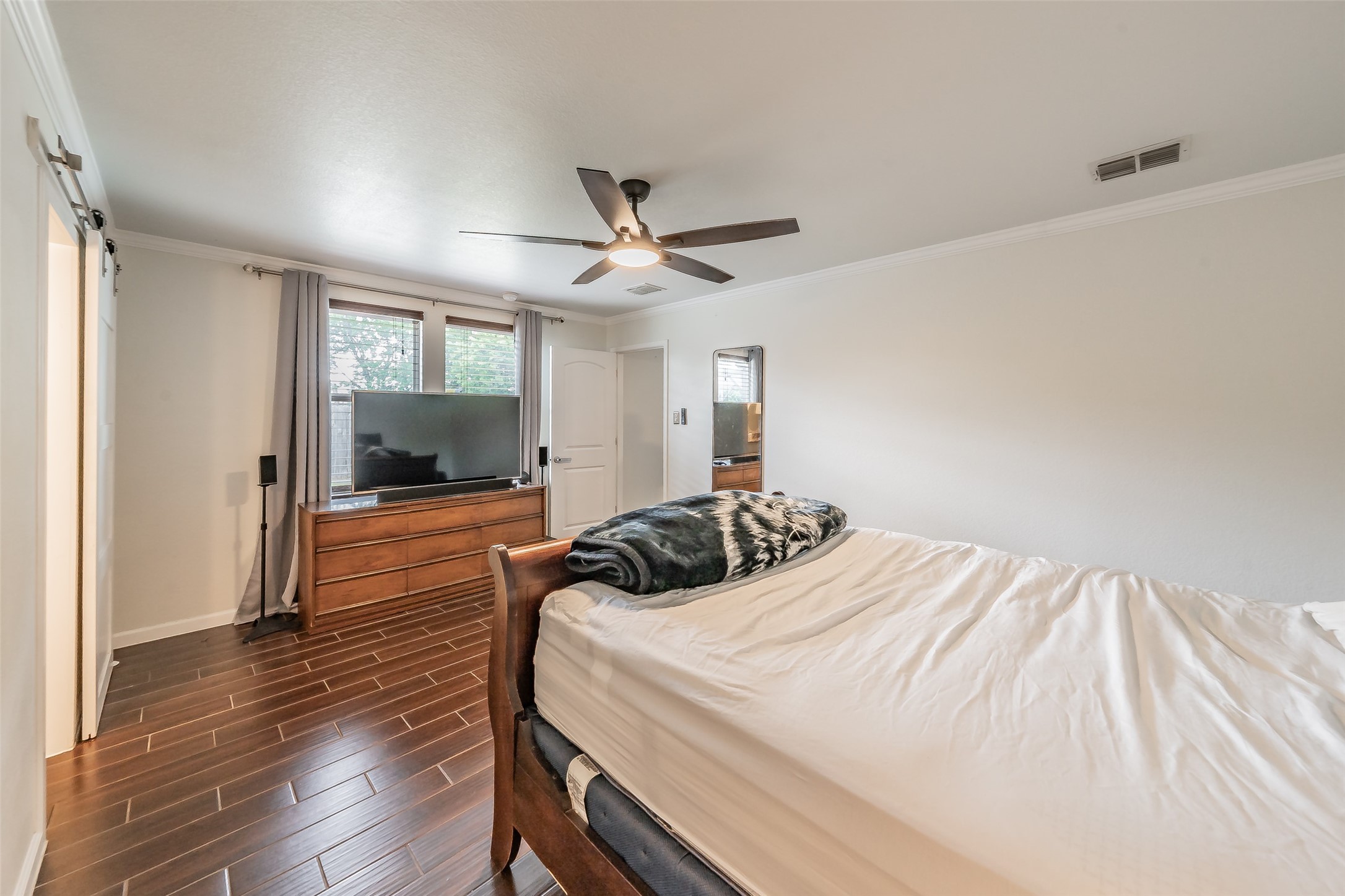 337 Snapdragon Court Burleson TX 76028