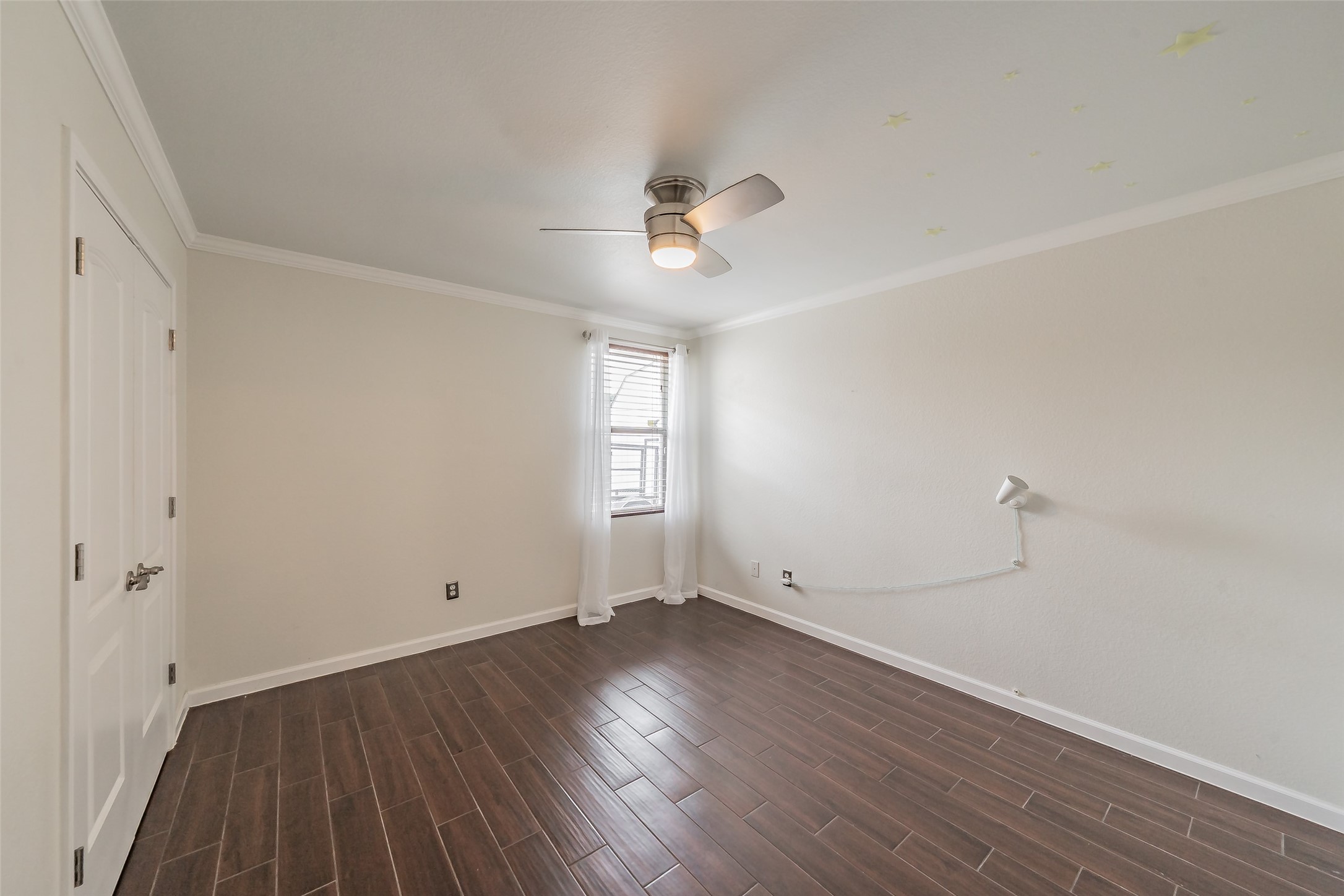 337 Snapdragon Court Burleson TX 76028
