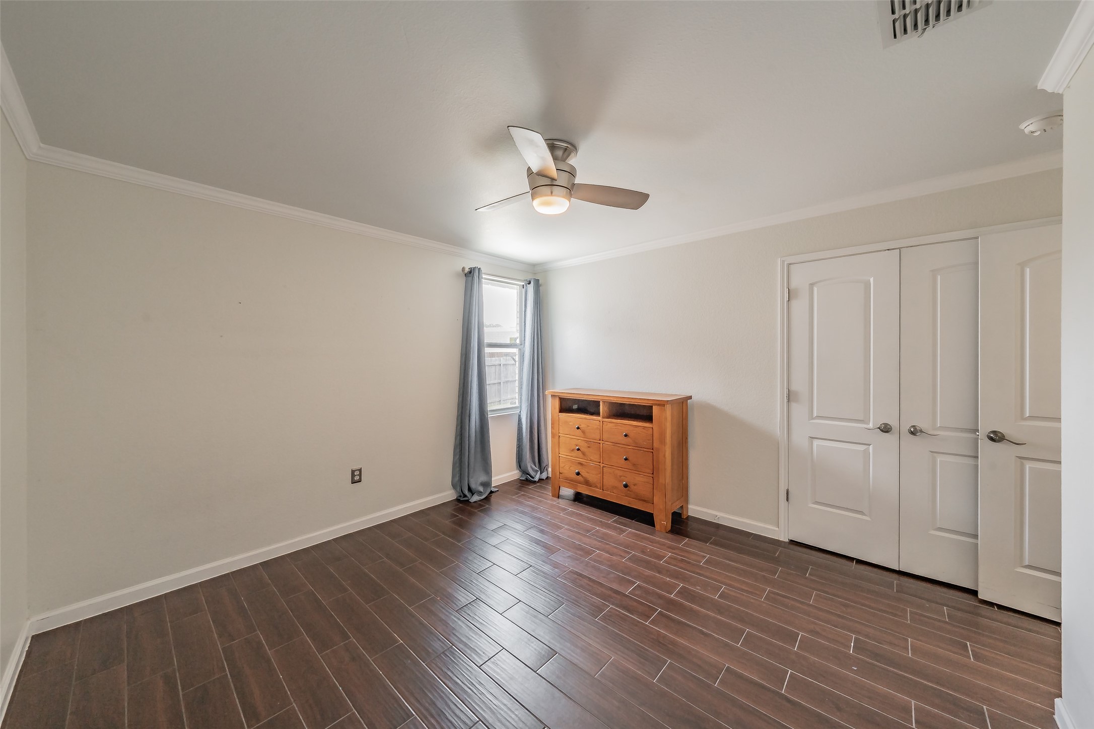 337 Snapdragon Court Burleson TX 76028