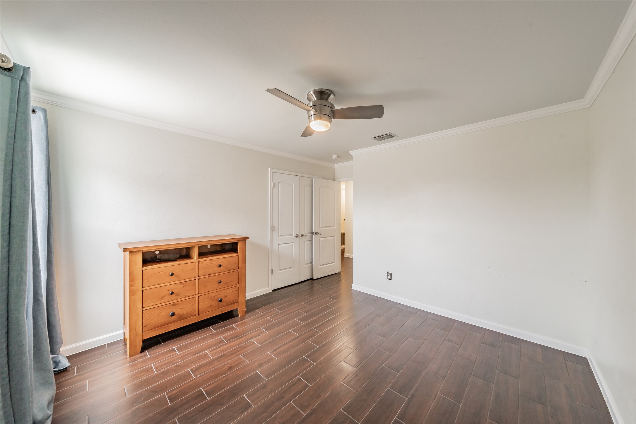 337 Snapdragon Court Burleson TX 76028