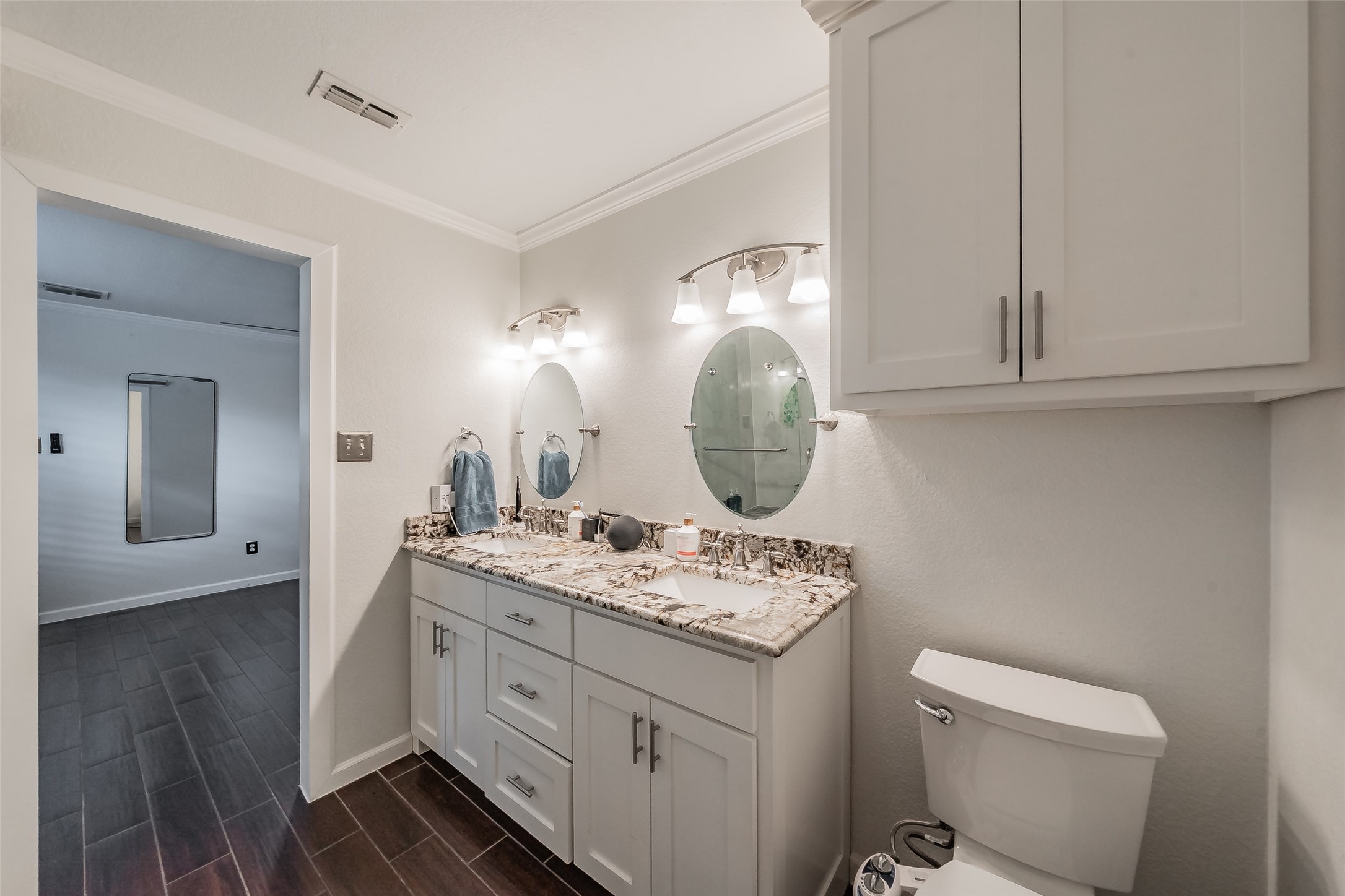 337 Snapdragon Court Burleson TX 76028