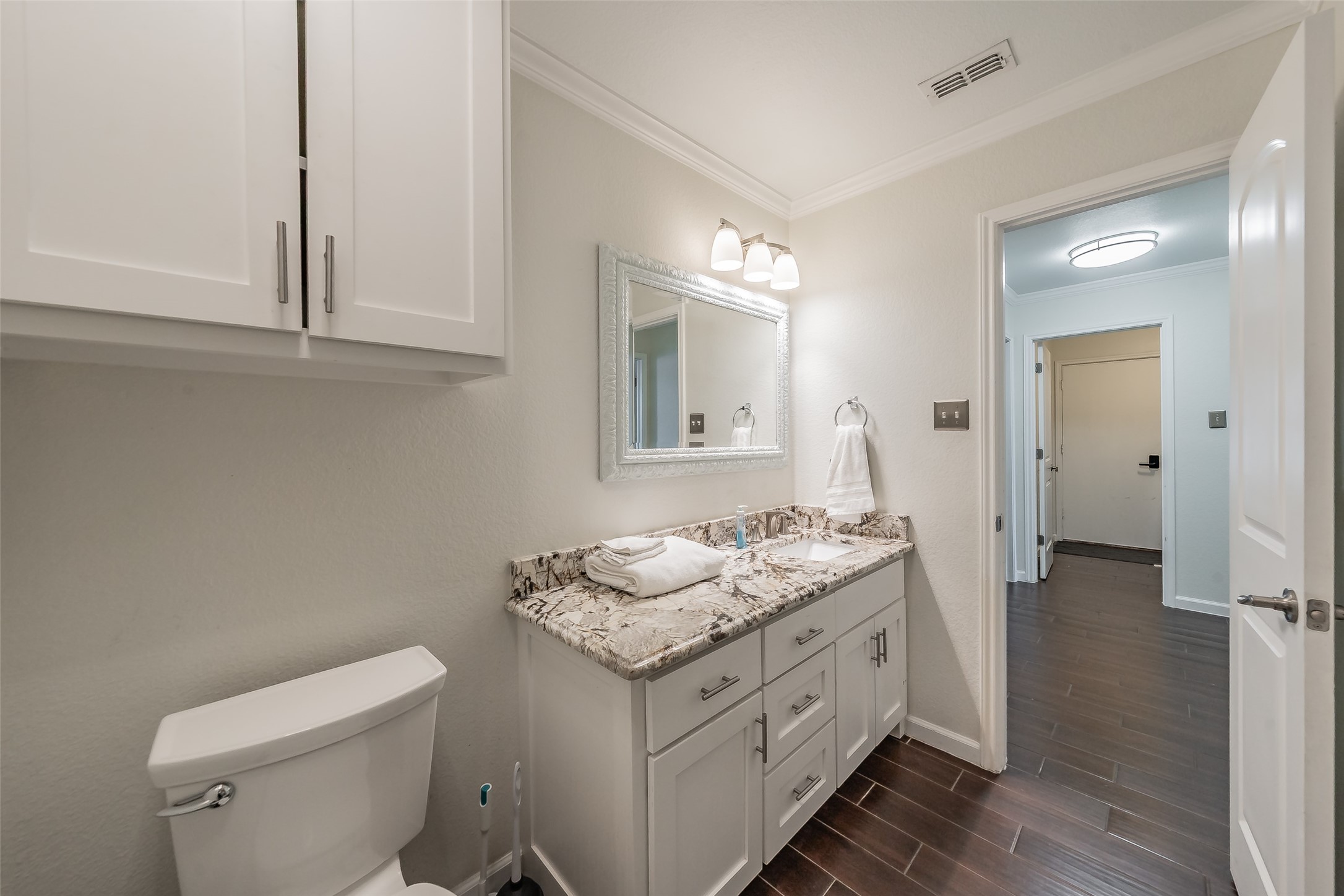 337 Snapdragon Court Burleson TX 76028