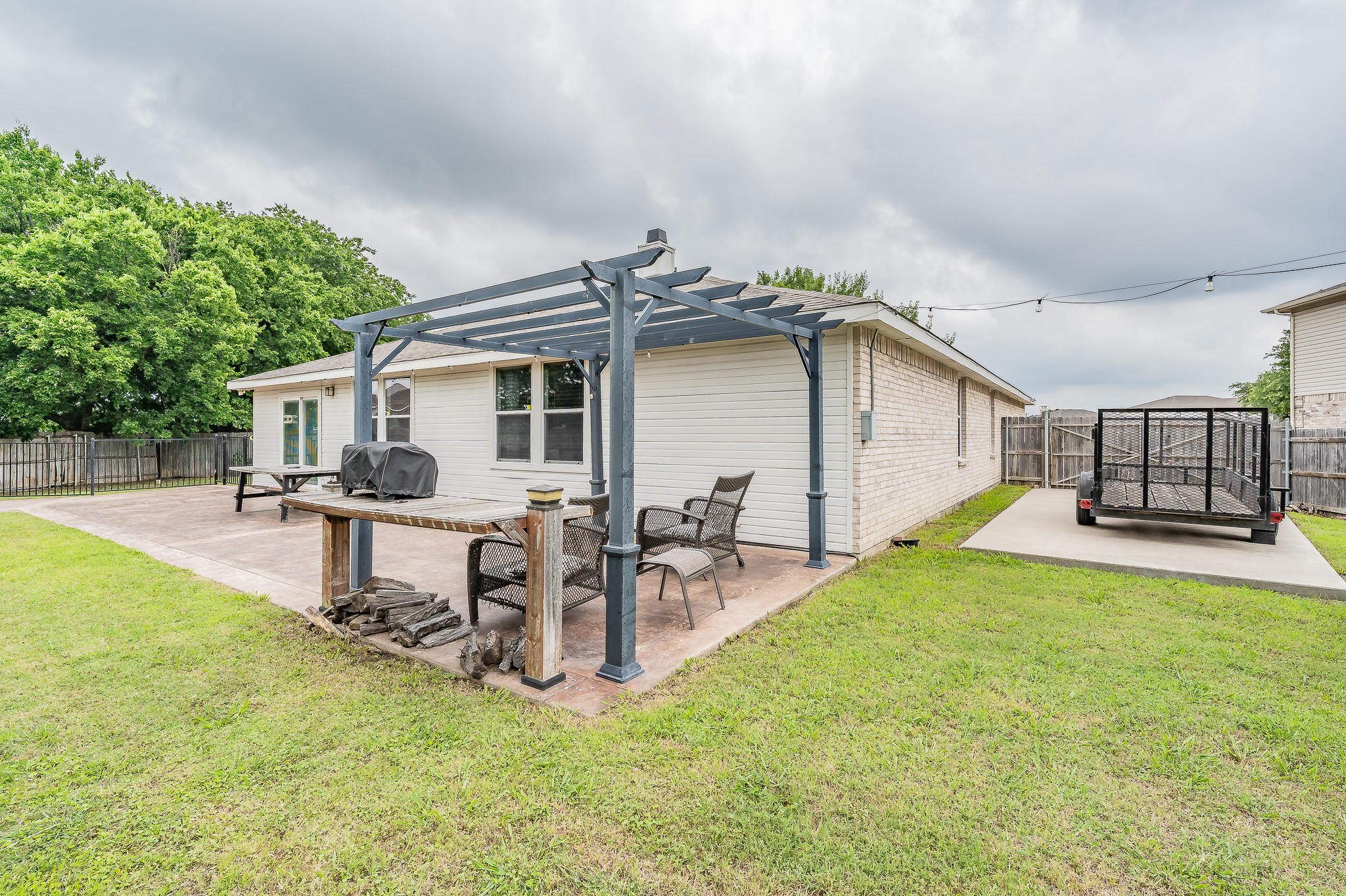 337 Snapdragon Court Burleson TX 76028