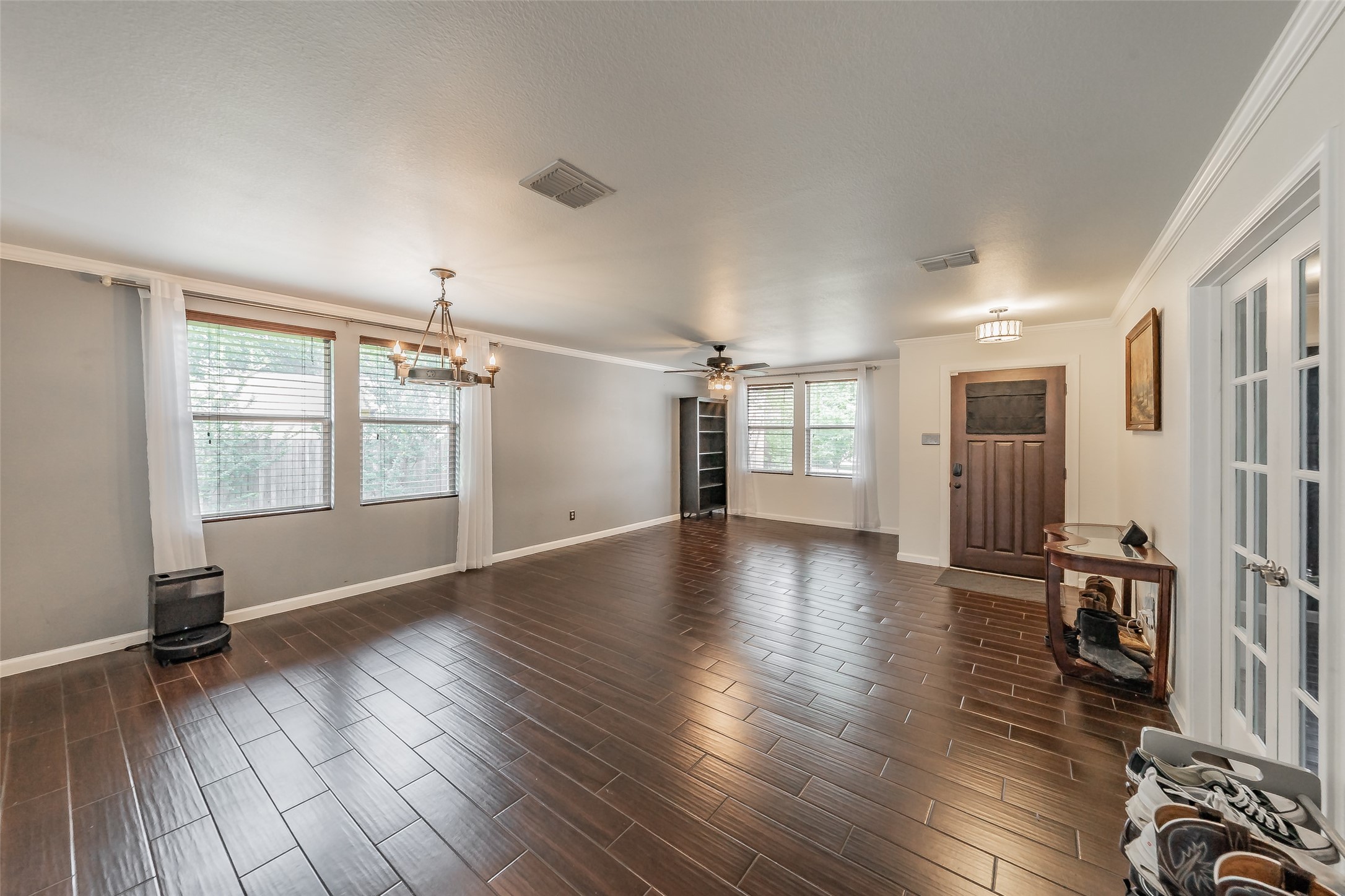 337 Snapdragon Court Burleson TX 76028