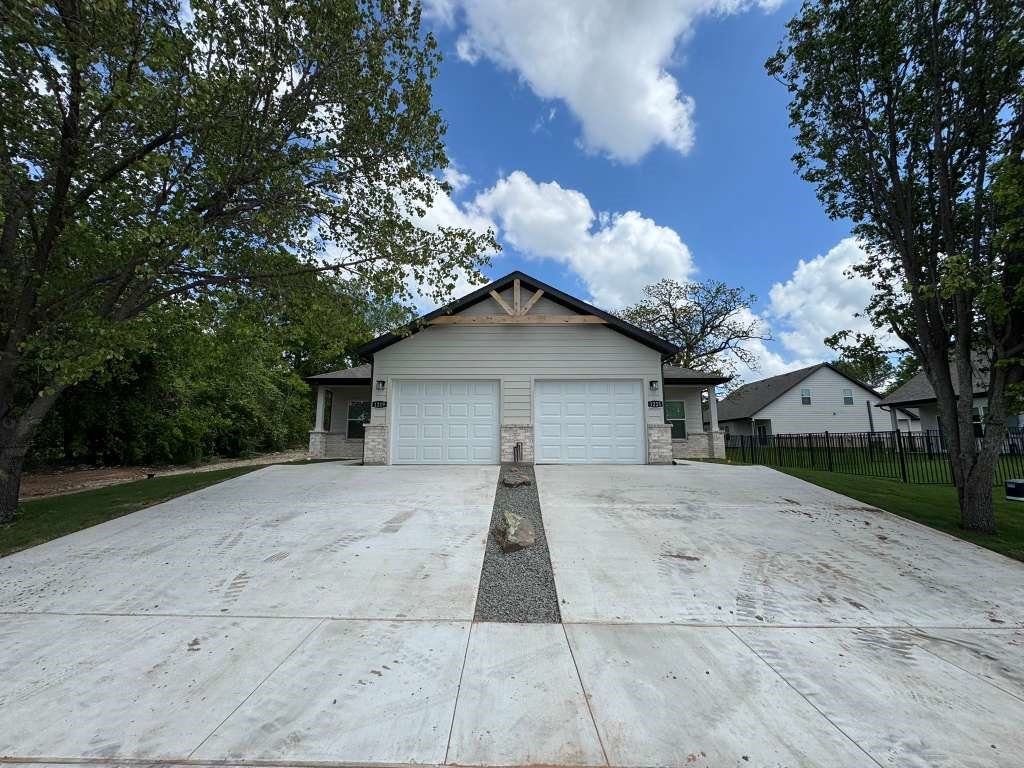 1223 S Austin Street Sherman TX 75090
