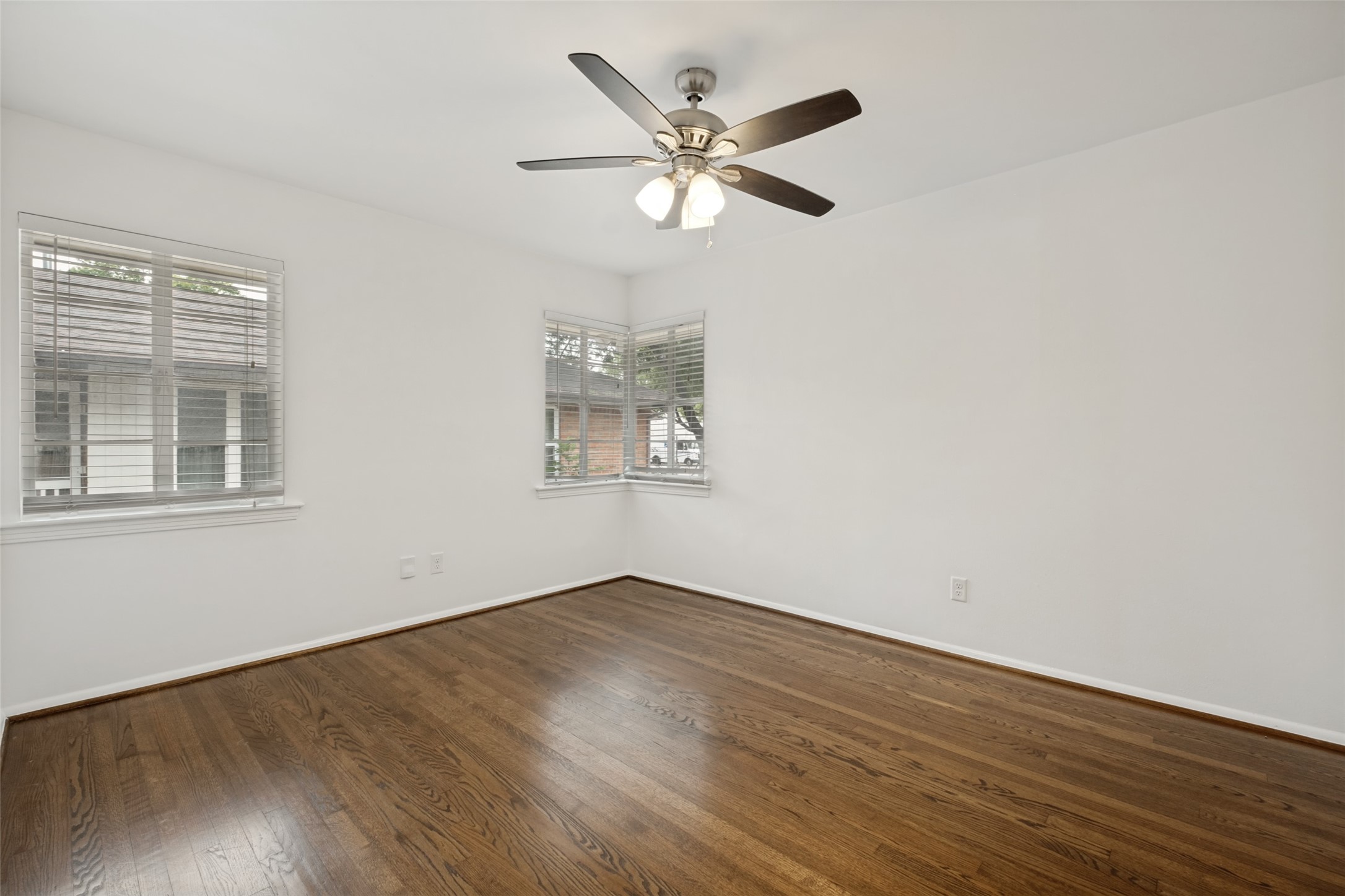 6323 Ravendale Lane Dallas TX 75214