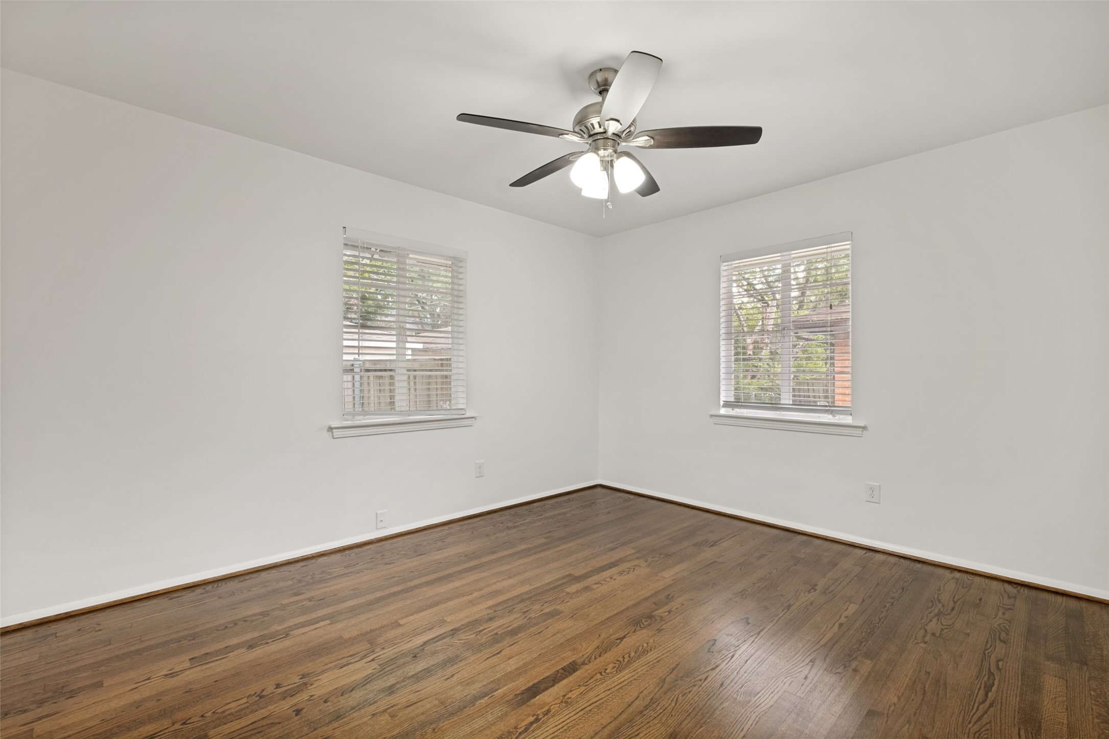 6323 Ravendale Lane Dallas TX 75214