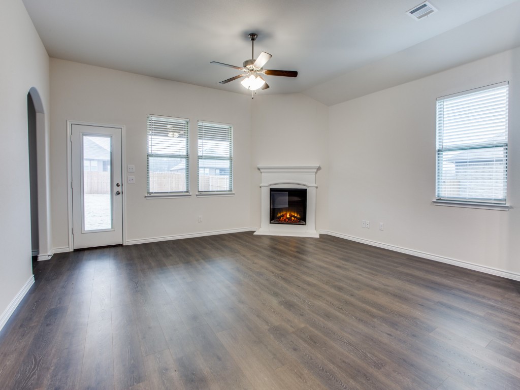 123 Lakeview Circle Pilot Point TX 76258