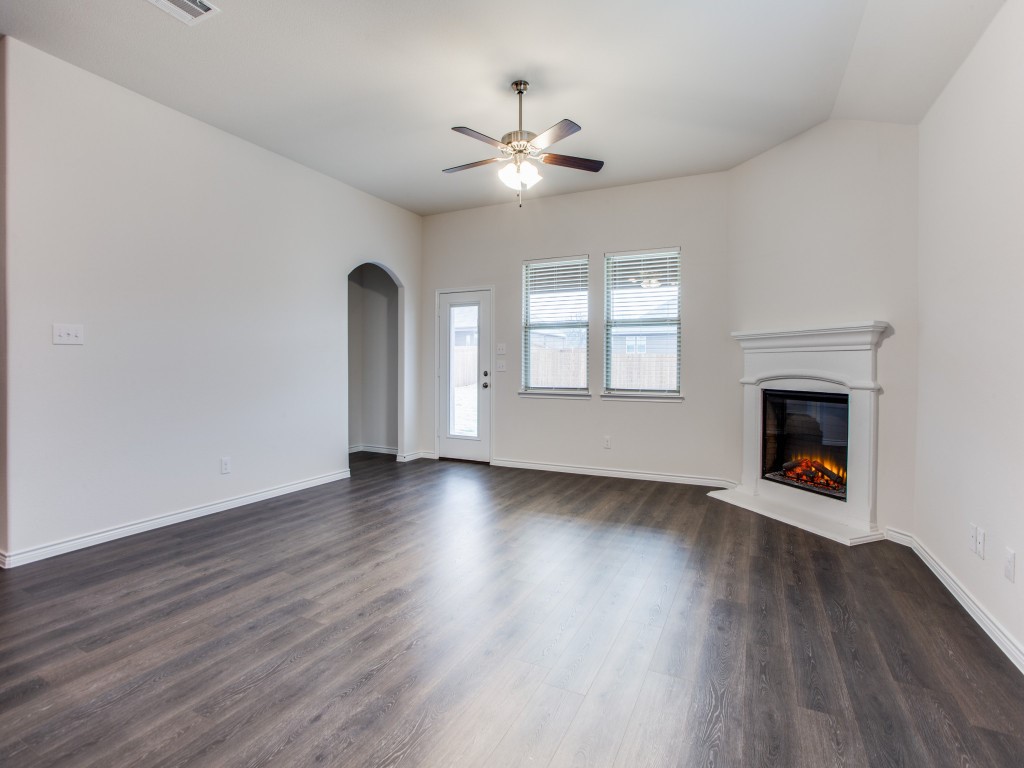 123 Lakeview Circle Pilot Point TX 76258