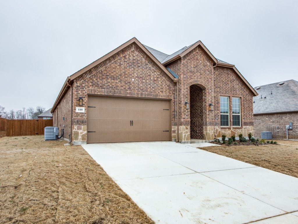 123 Lakeview Circle Pilot Point TX 76258