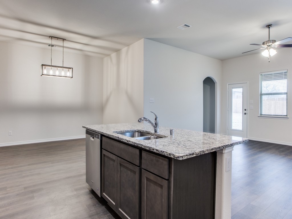 123 Lakeview Circle Pilot Point TX 76258
