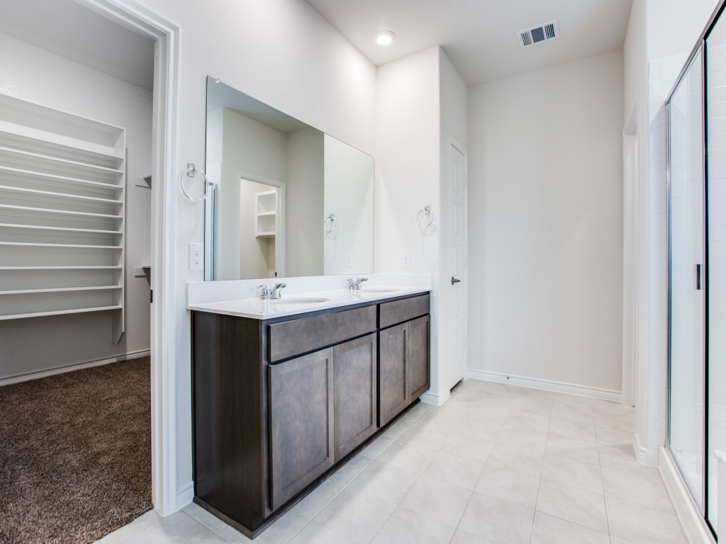 123 Lakeview Circle Pilot Point TX 76258