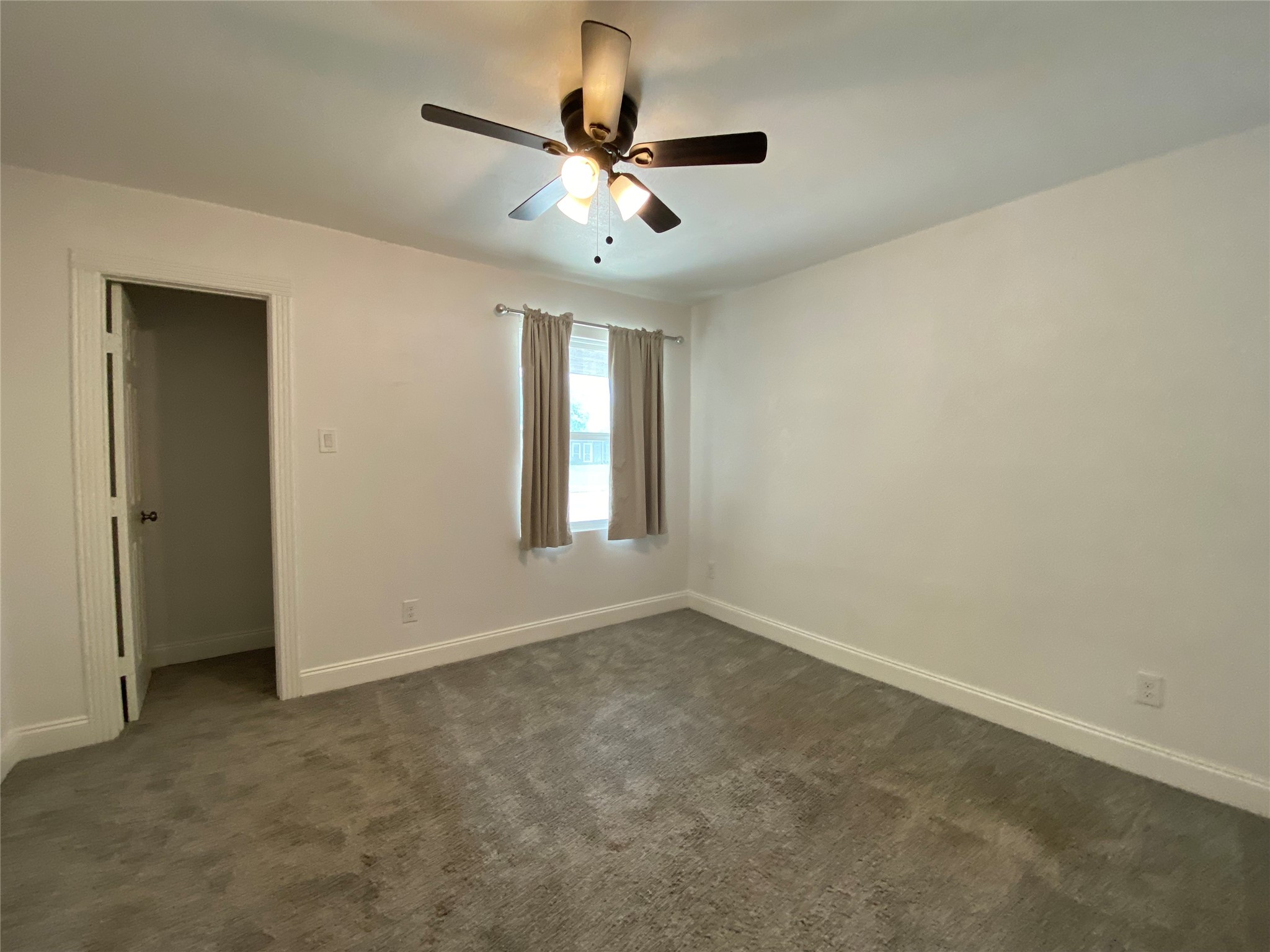 3035 Townsend Drive Dallas TX 75229