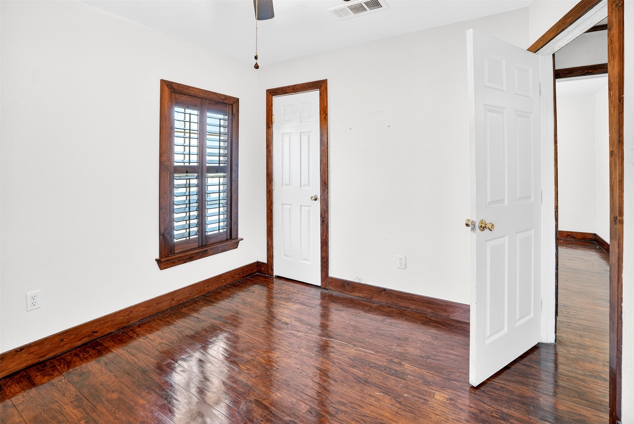 316 W Rucker Street Granbury TX 76048