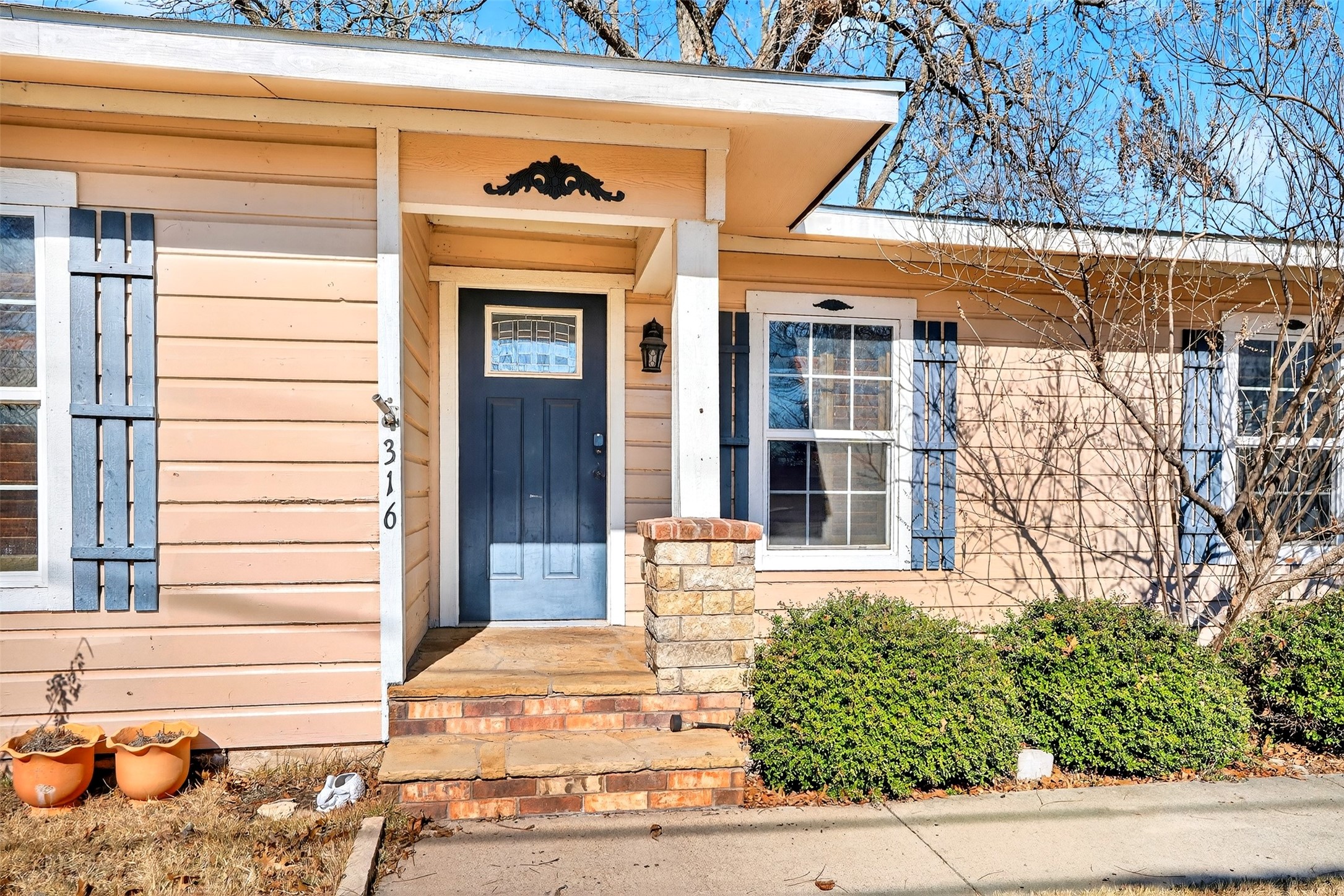 316 W Rucker Street Granbury TX 76048