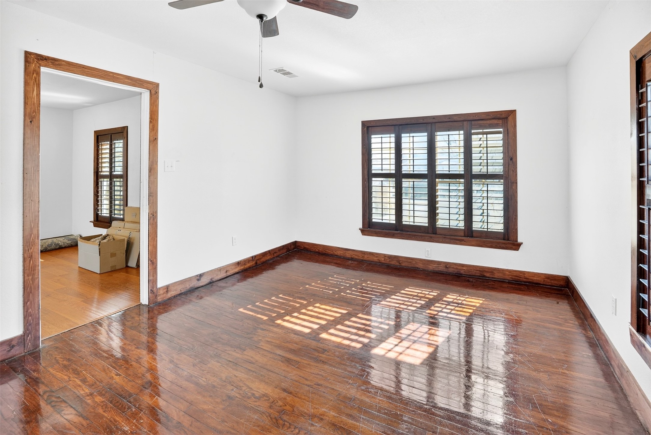 316 W Rucker Street Granbury TX 76048