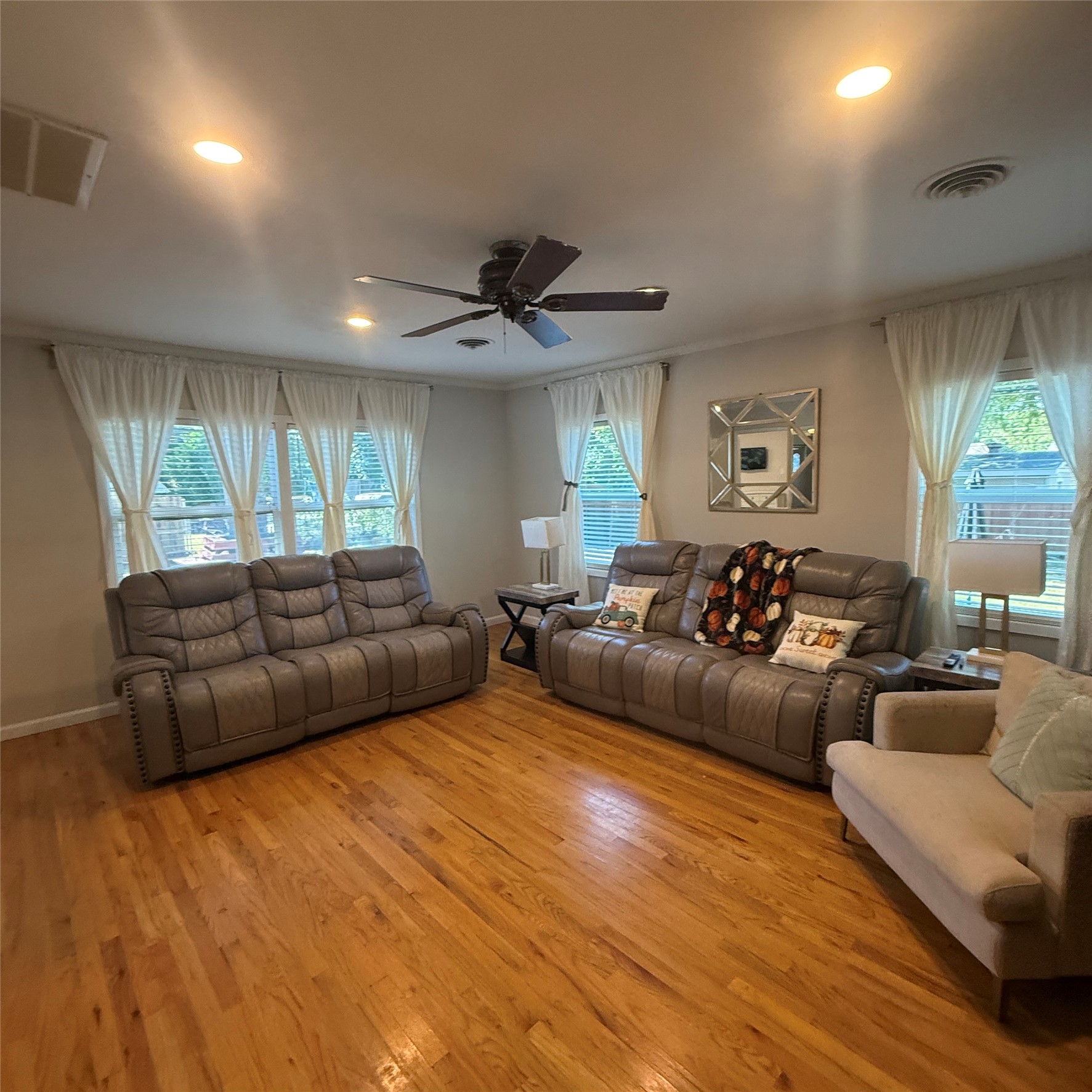 1808 Donna Street Arlington TX 76013