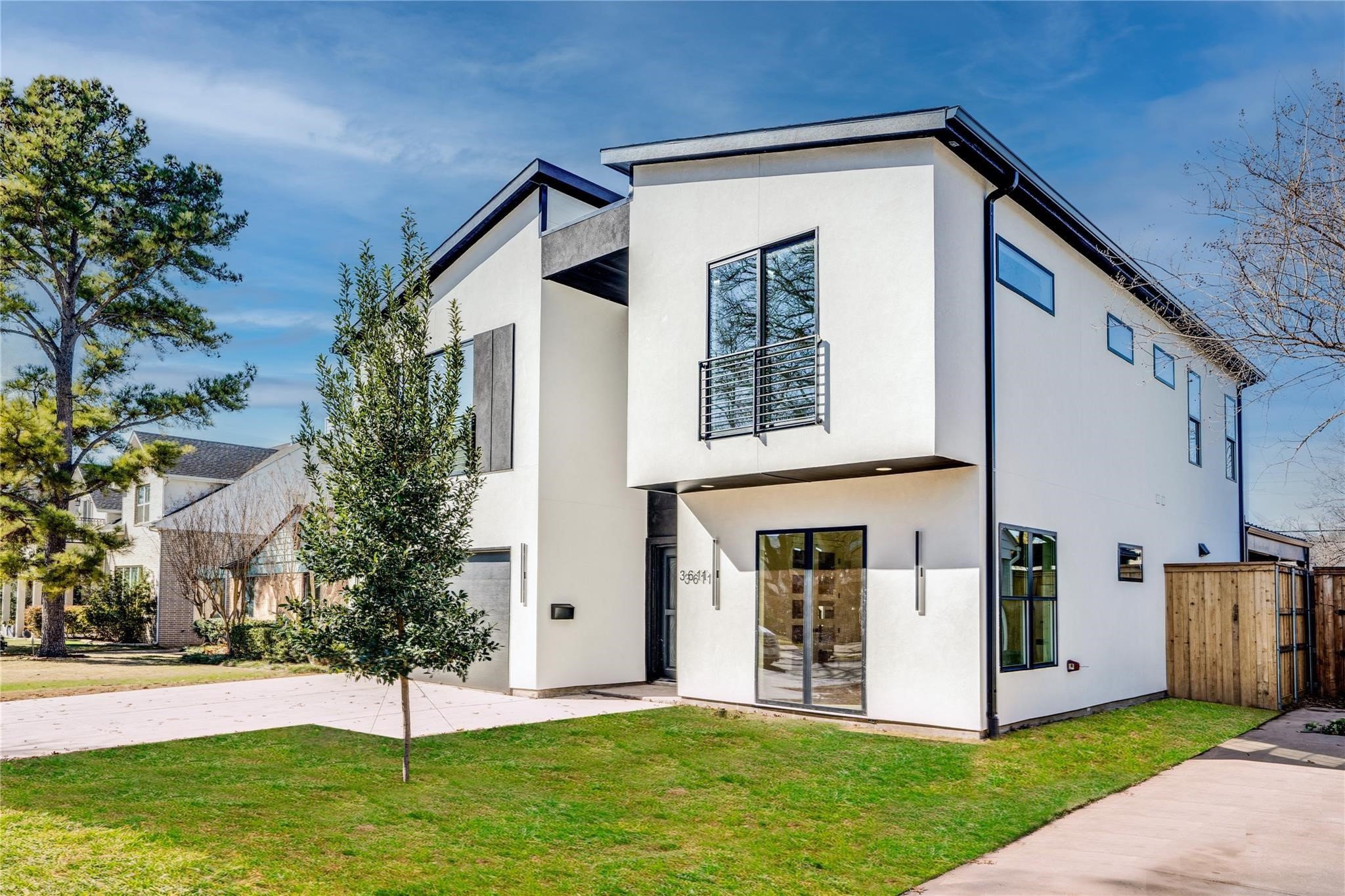 3611 S Versailles Avenue Dallas TX 75209