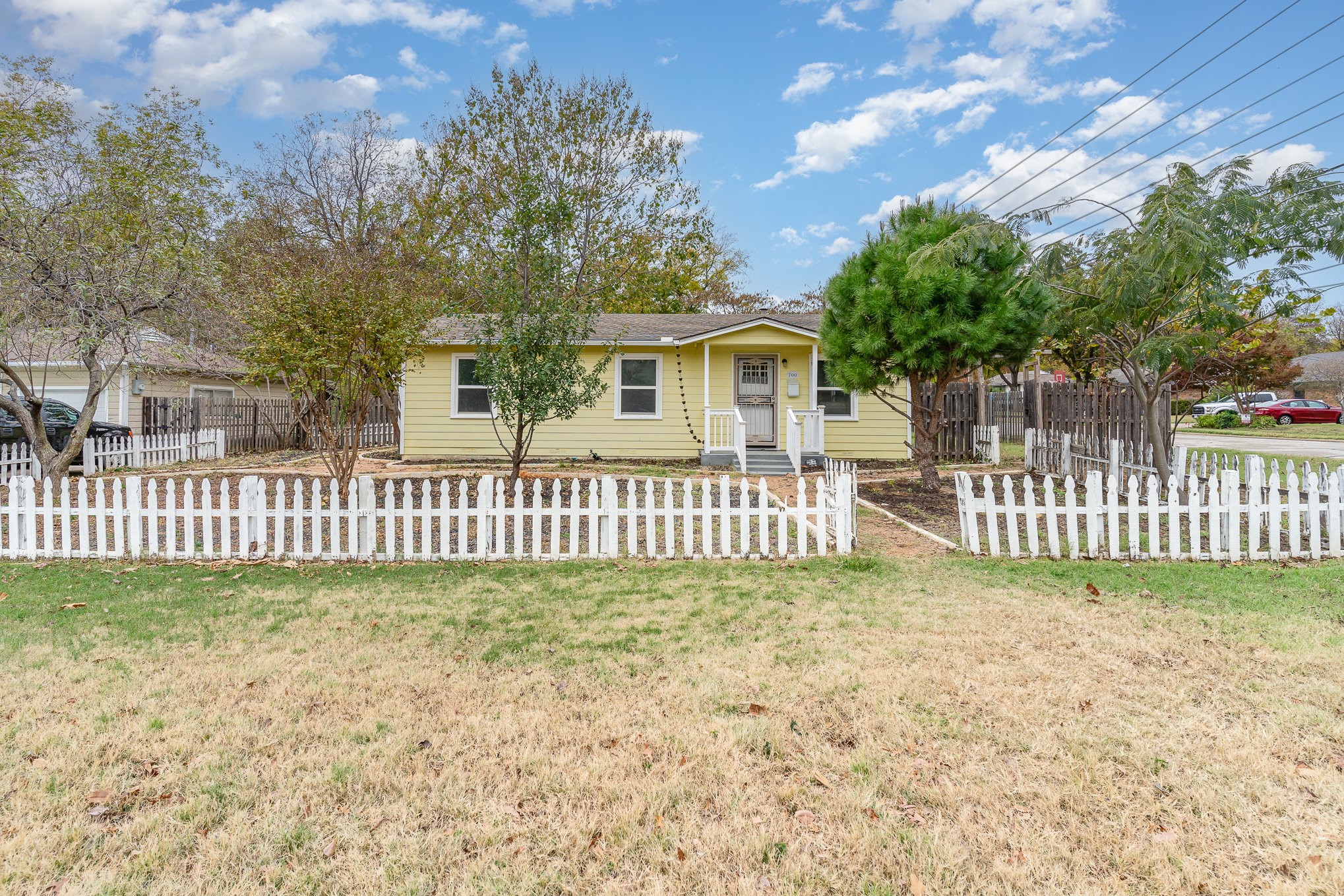 700 Broadway Avenue Euless TX 76040